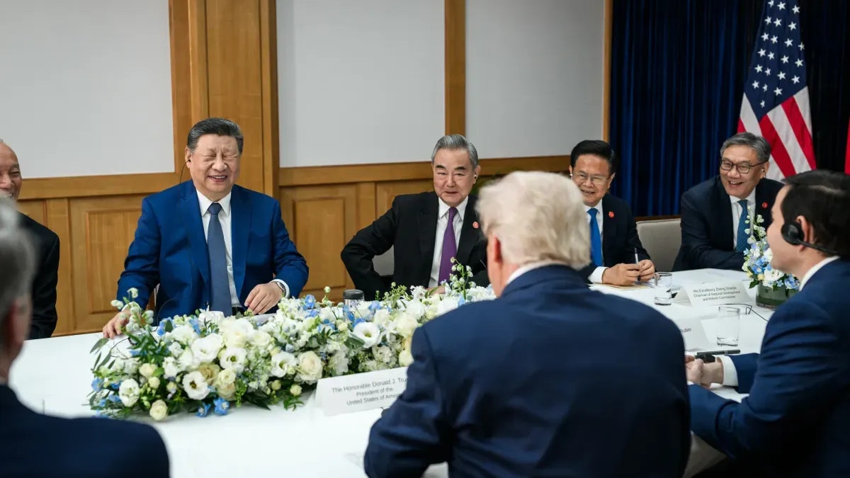 Heute.at - Weil Xi Jinping lacht, werden Bilder jetzt zensiert