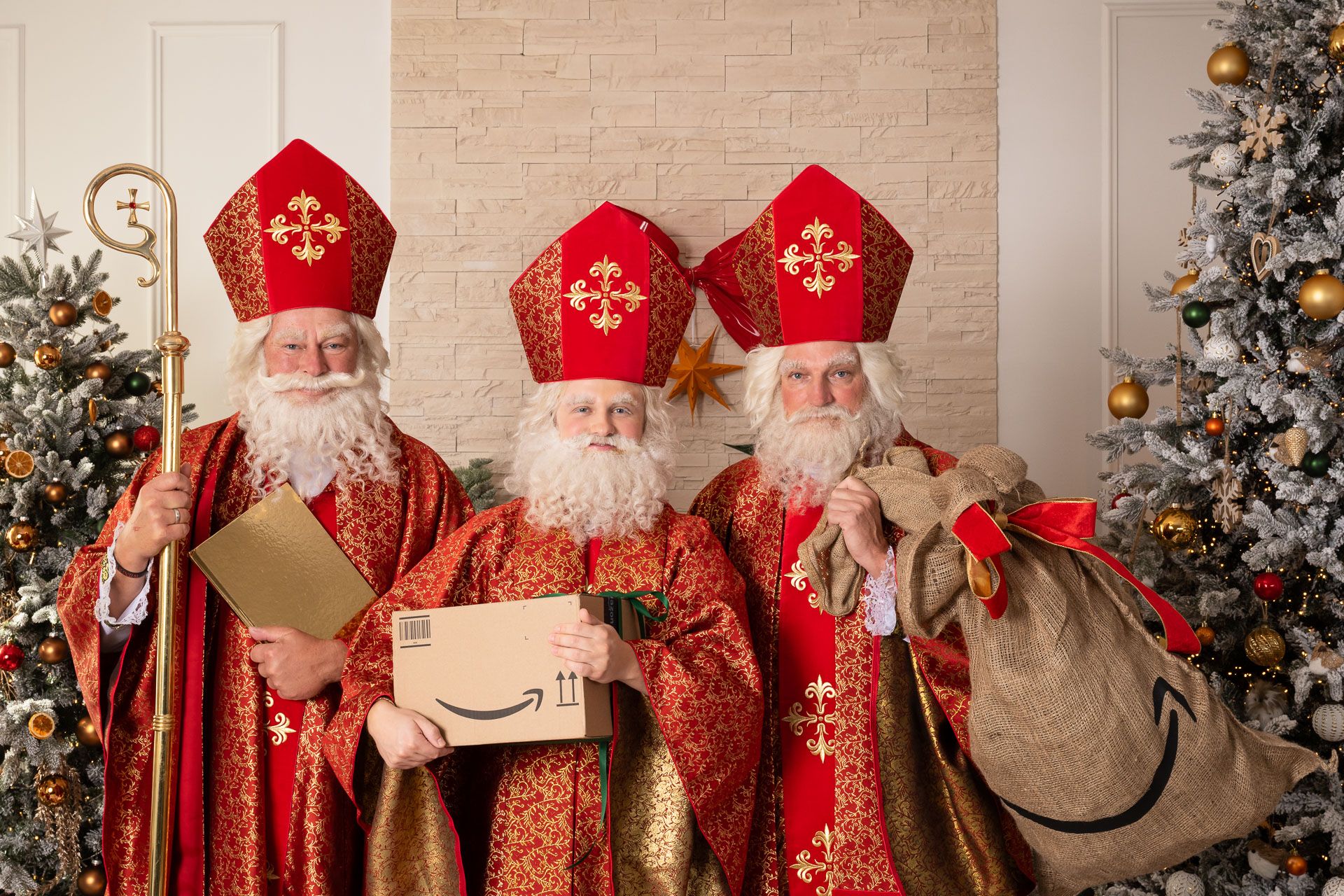 Wer sind die drei bekannten Helfer? Richtig! Toni Polster, Paulus Bohl und Andreas Herzog