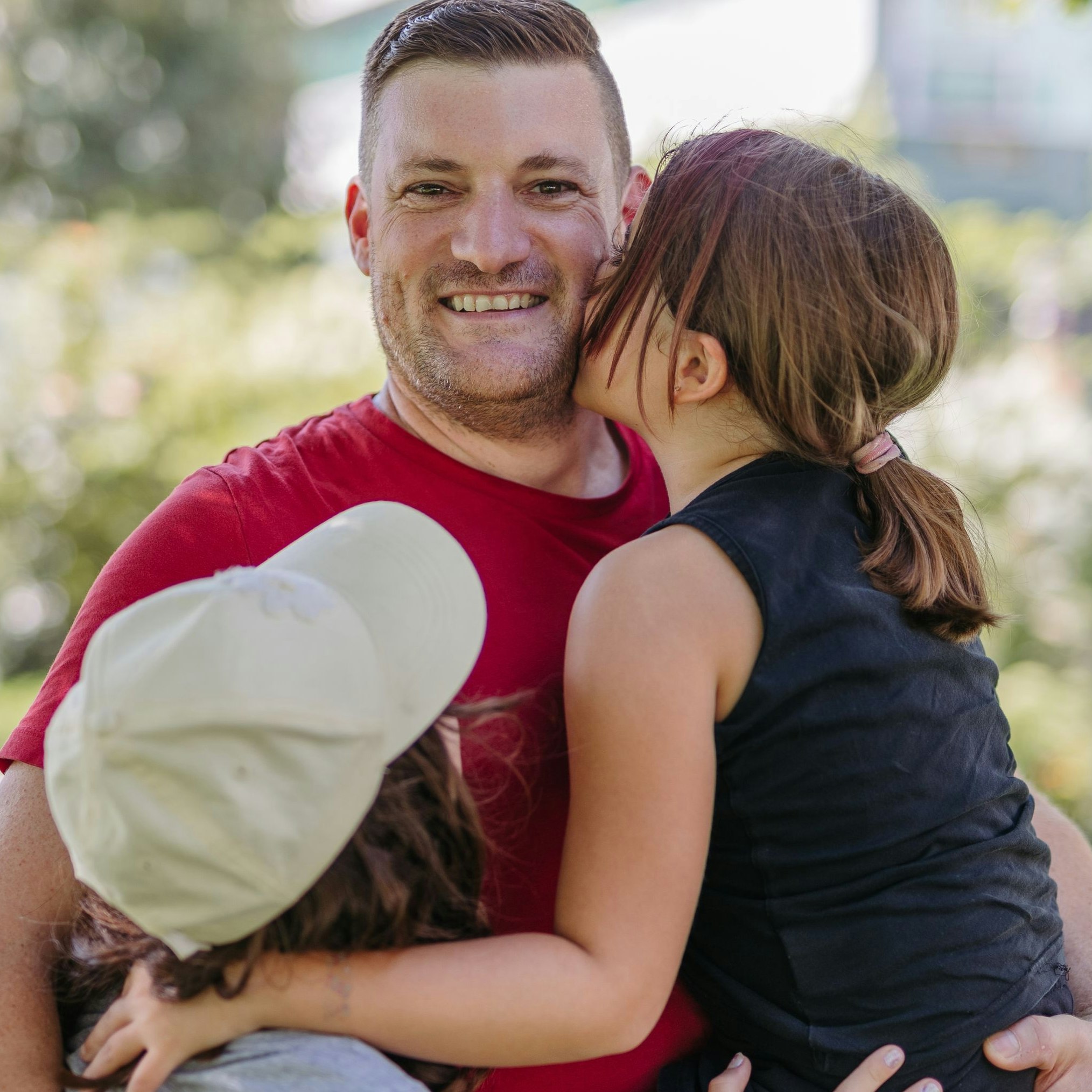 Der Familienvater ist froh, die OP hinter sich zu haben.