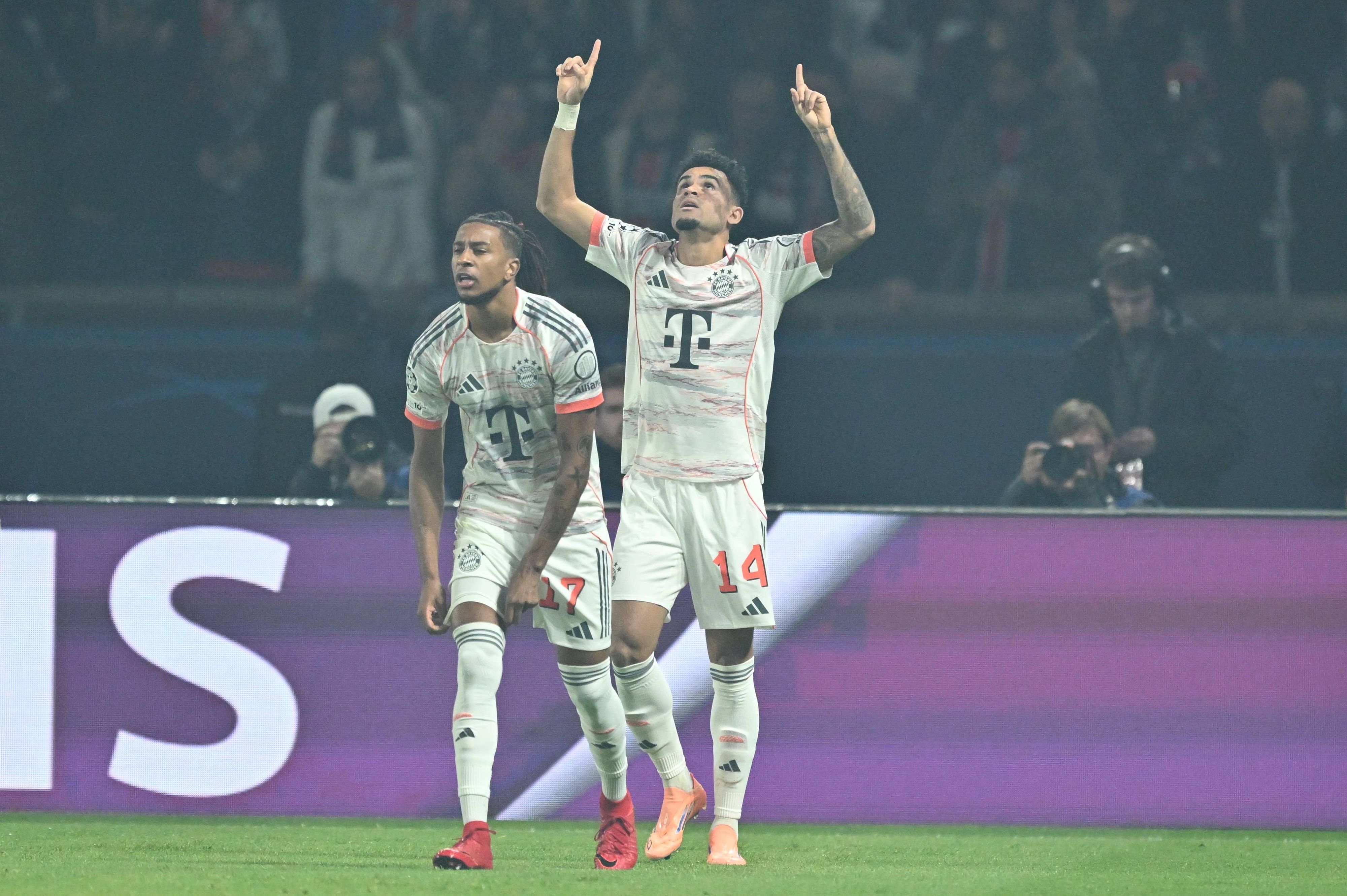 Diaz bejubelt seine zwei Treffer.