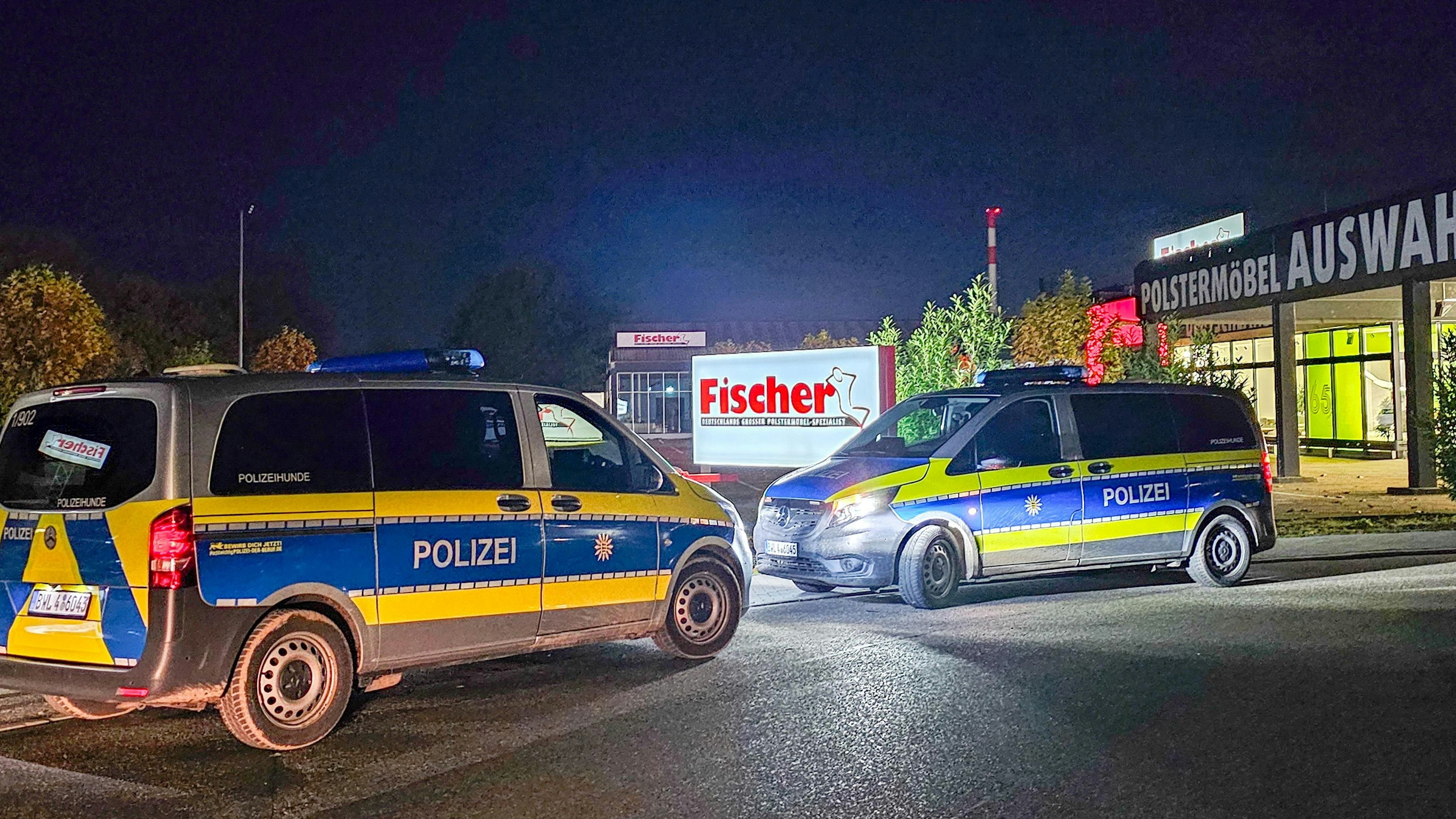 Heute.at - Polizei im Großeinsatz – Schüsse auf Parkplatz