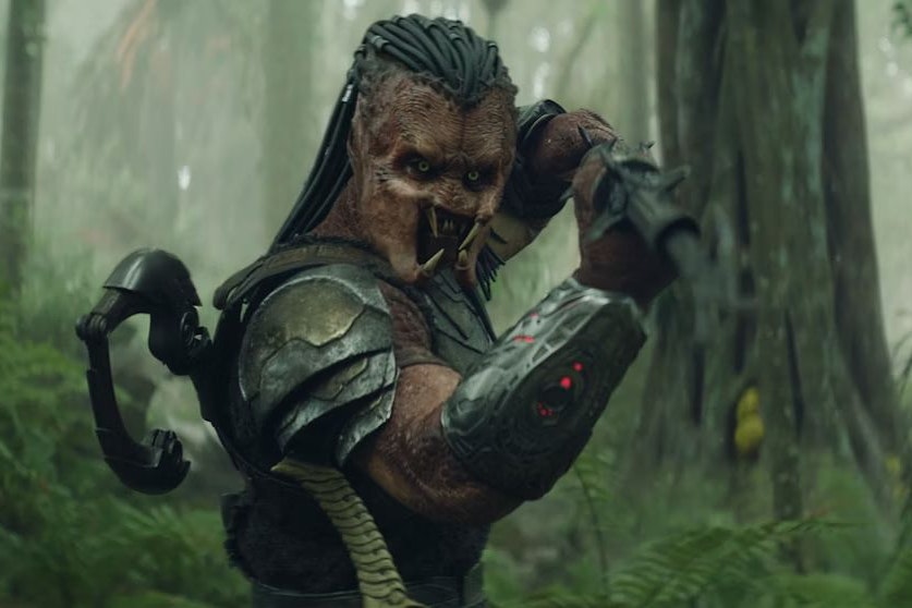 "Predator: Badlands": Der junge Predator Dek (Dimitrius Schuster-Koloamatangi) macht Jagd auf den "untötbaren" Kalisk