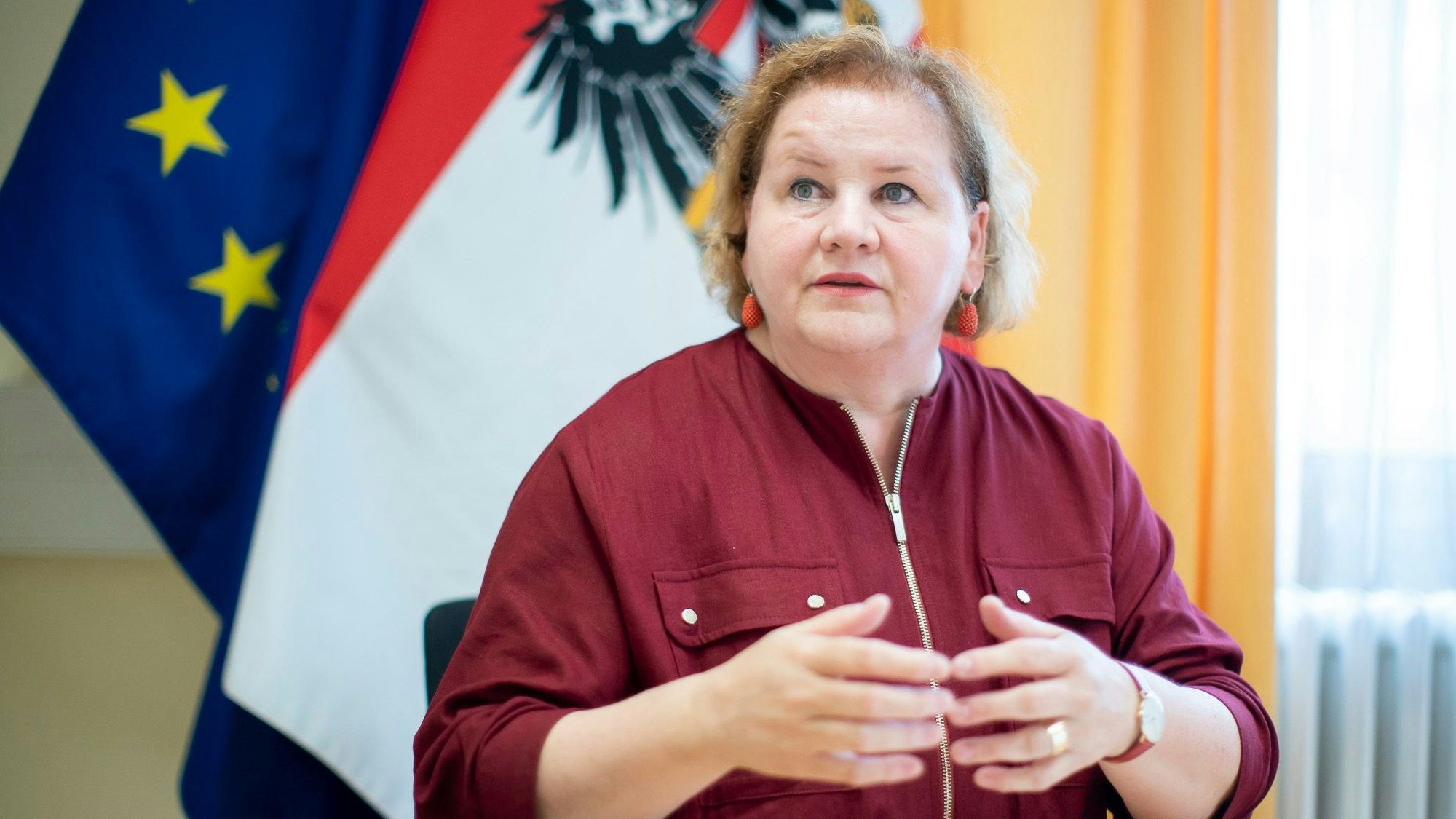 Heute.at - Aufregung um Gipfel bei Ministerin nach Toter in Spital