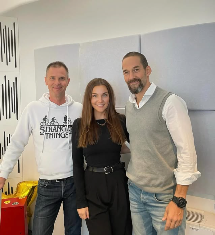 Medienunternehmer Stefan Lassnig, Schauspielerin Barbara Kaudelka und Gynäkologe Christian Matthai freuen sich auf den Podcast-Start.