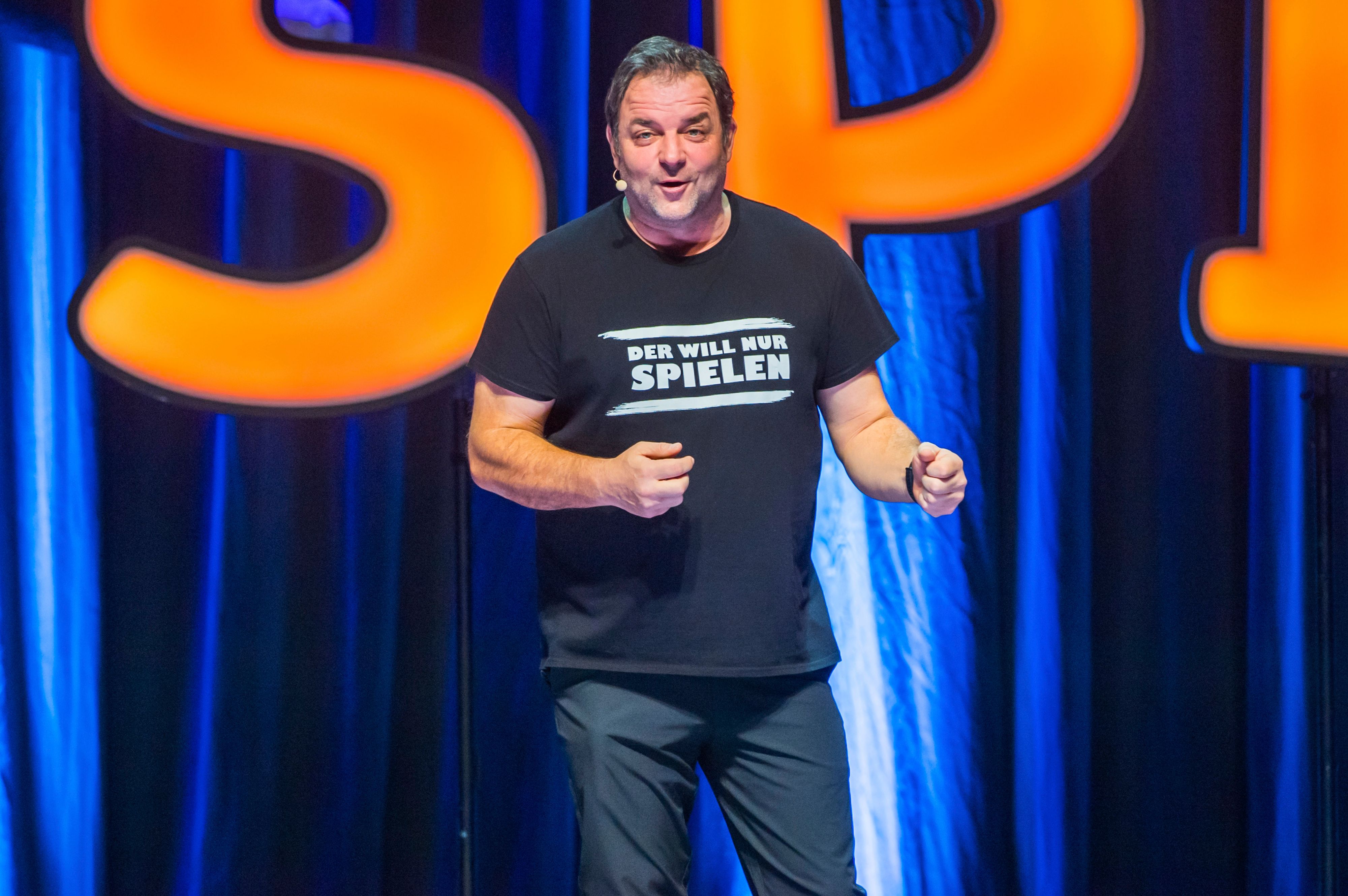 Martin Rütter 2024 bei einem Auftritt im deutschen Zwickau.