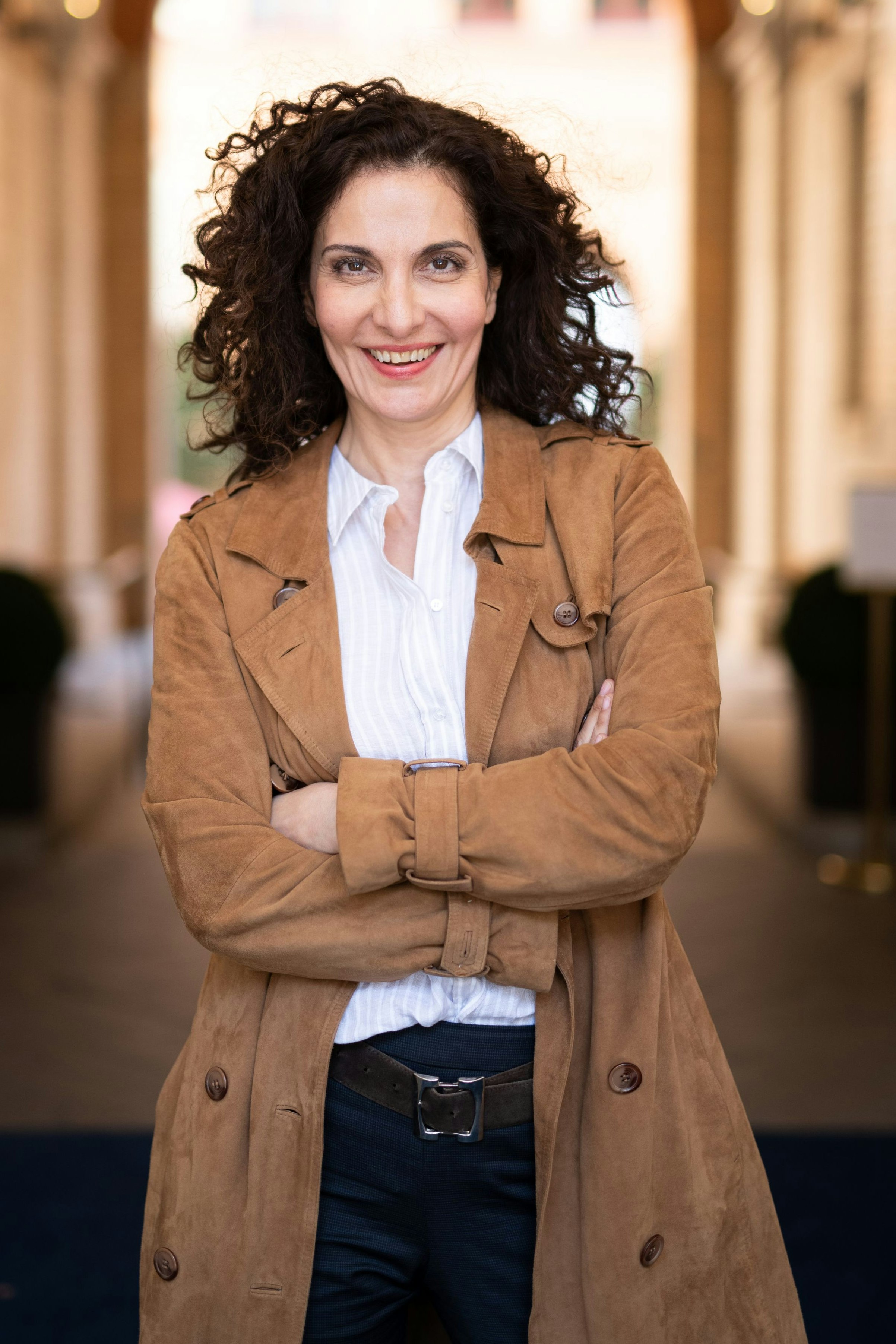 "Wir dürfen zwar alt werden, aber um Himmels willen nicht alt aussehen". sagt Proschat Madani