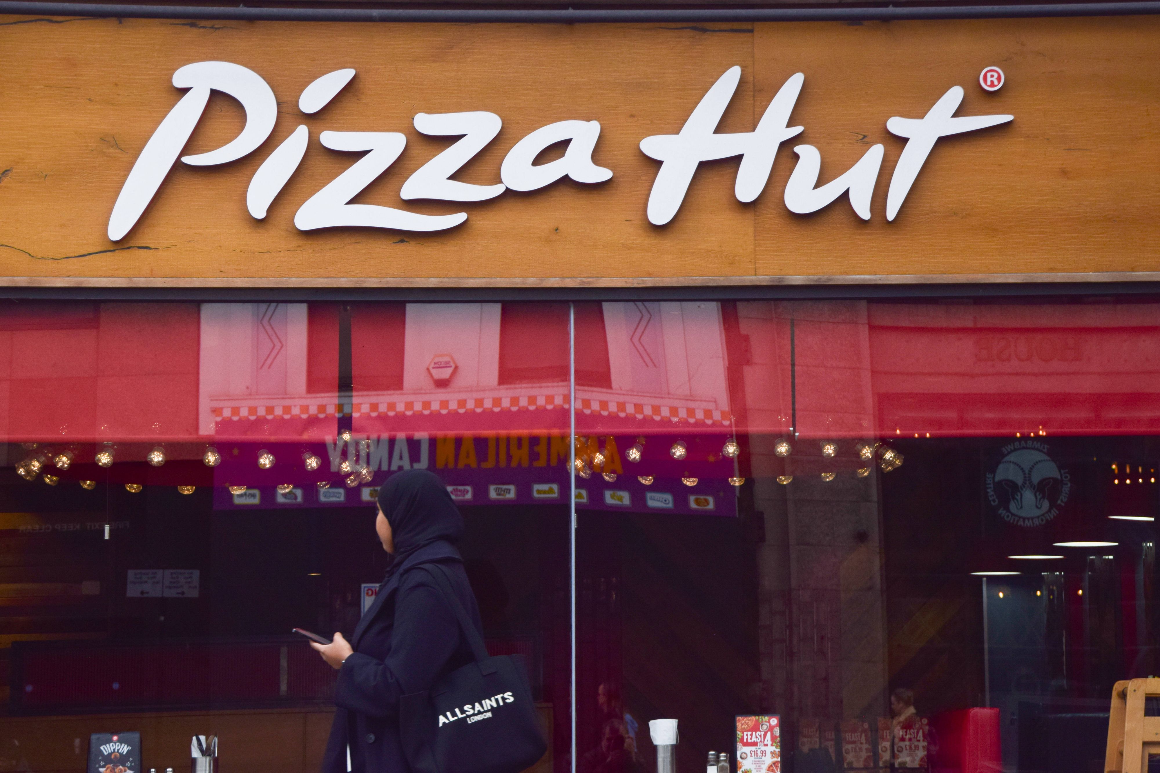 In mehr als 100 Ländern hat Pizza Hut fast 20.000 Filialen.
