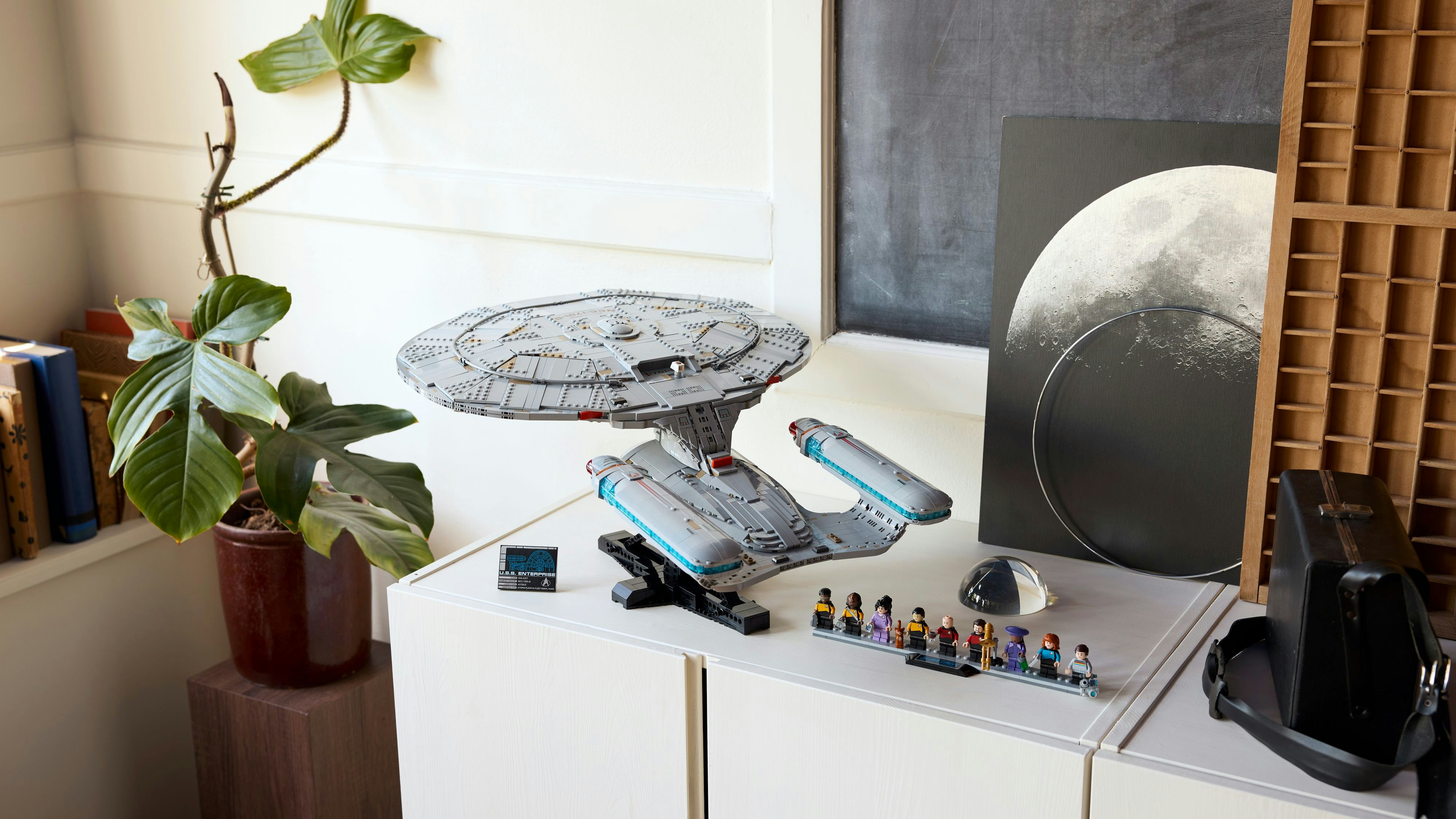 Heute.at - LEGO bringt legendäre Star Trek-Enterprise zurück