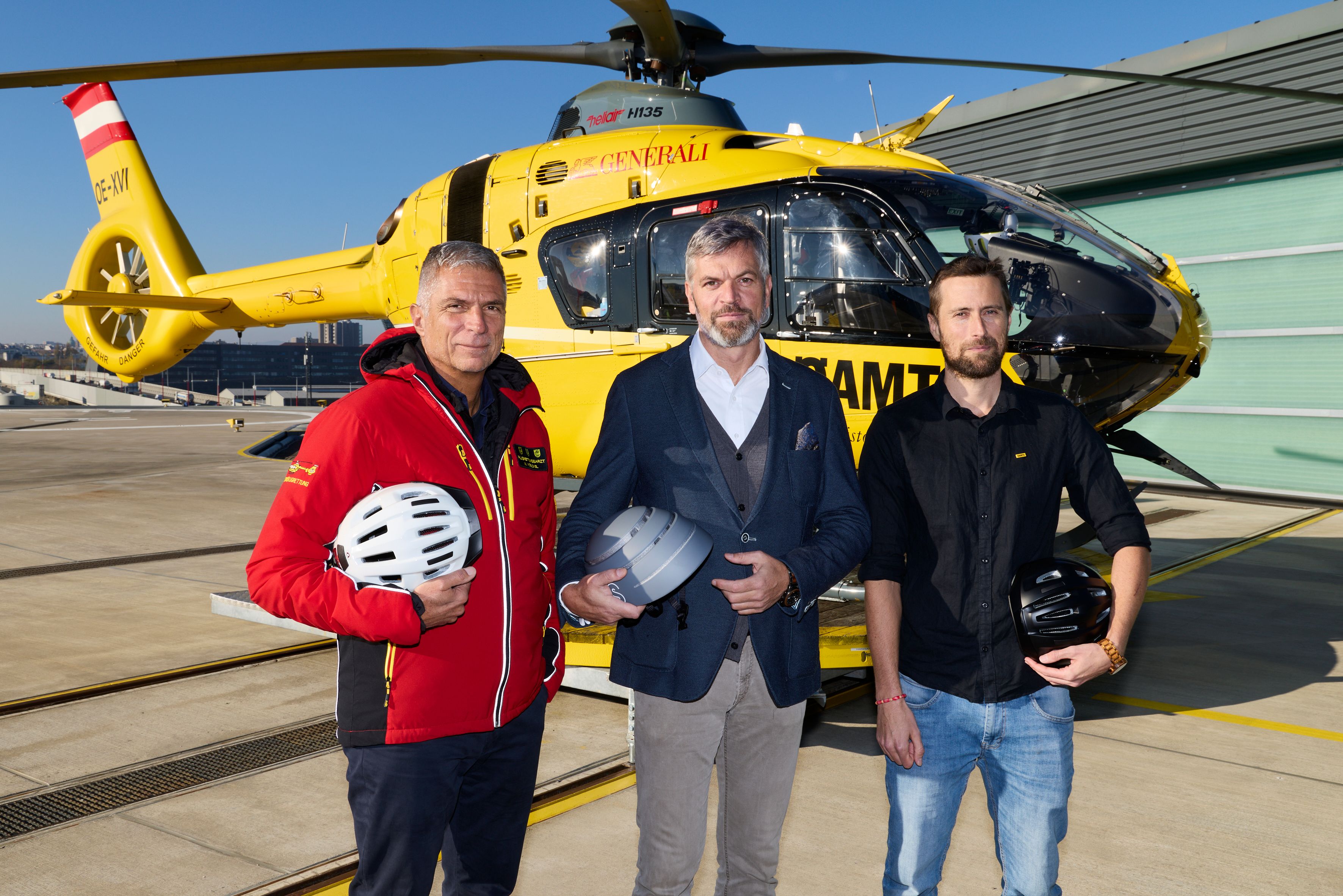 v.l.: Wolfgang Voelckel (Notarzt der ÖAMTC-Flugrettung), Bernhard Wiesinger  (Leiter der ÖAMTC-Interessenvertretung), David Nosé (ÖAMTC-Verkehrstechniker)