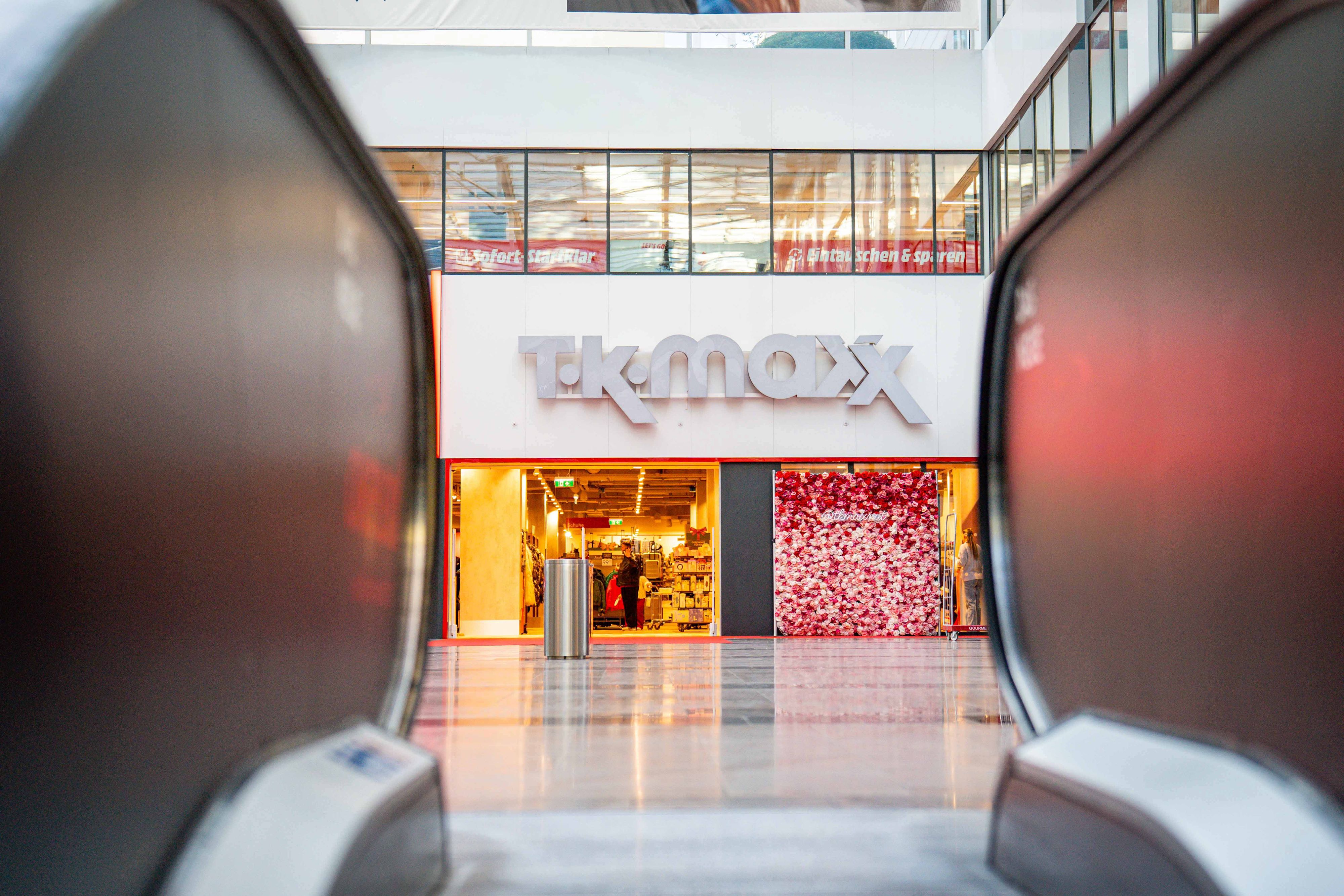 Auf rund 1.700 Quadratmetern werden Schnäppchen aus allen Kategorien geboten.