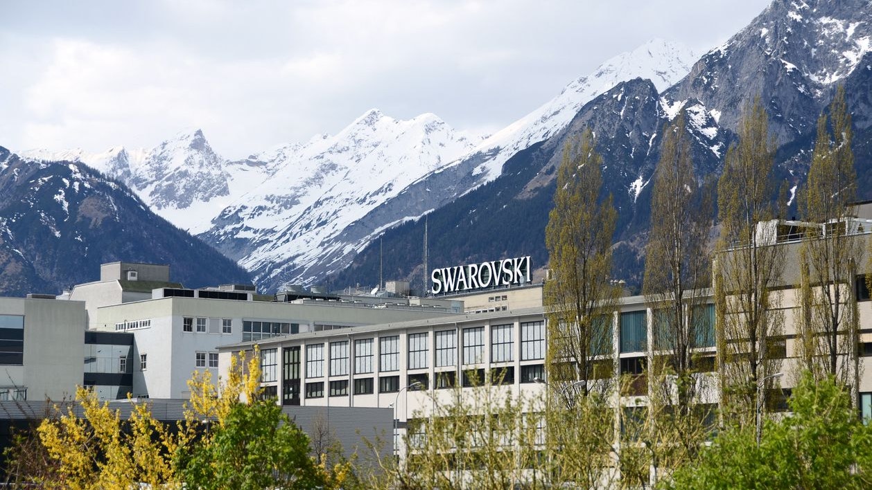 Heute.at - Swarovski droht Kahlschlag! Jetzt wackeln hunderte Jobs