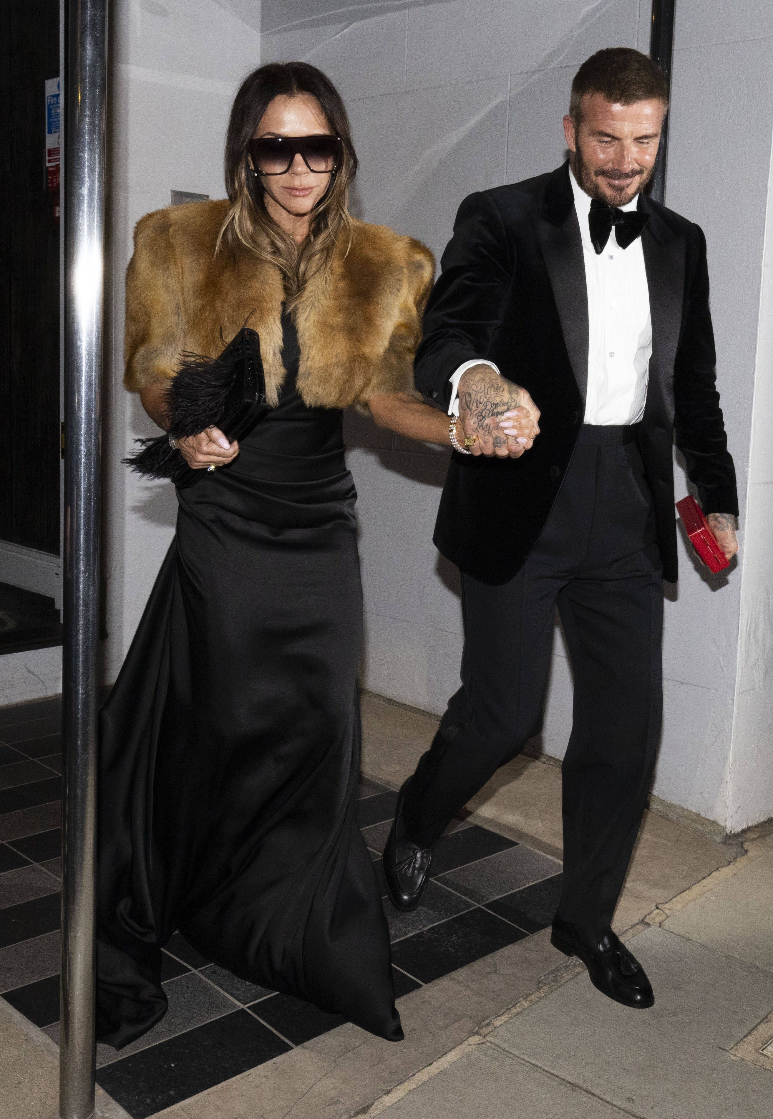 David Beckham feiert bis tief in die Nacht.