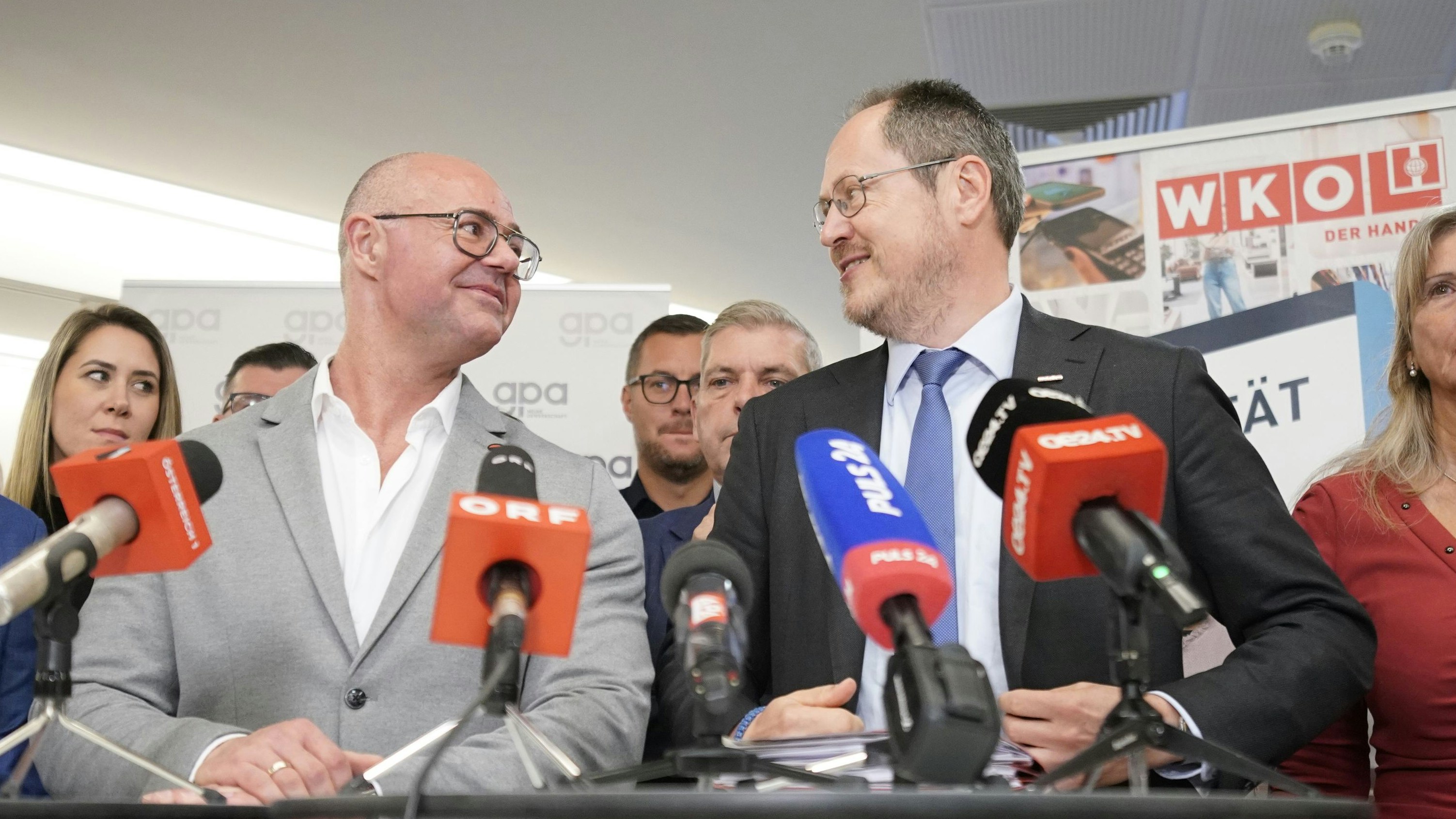 Heute.at - Handels-KV: Du-Wort, freundlicher Ton – harte Fronten