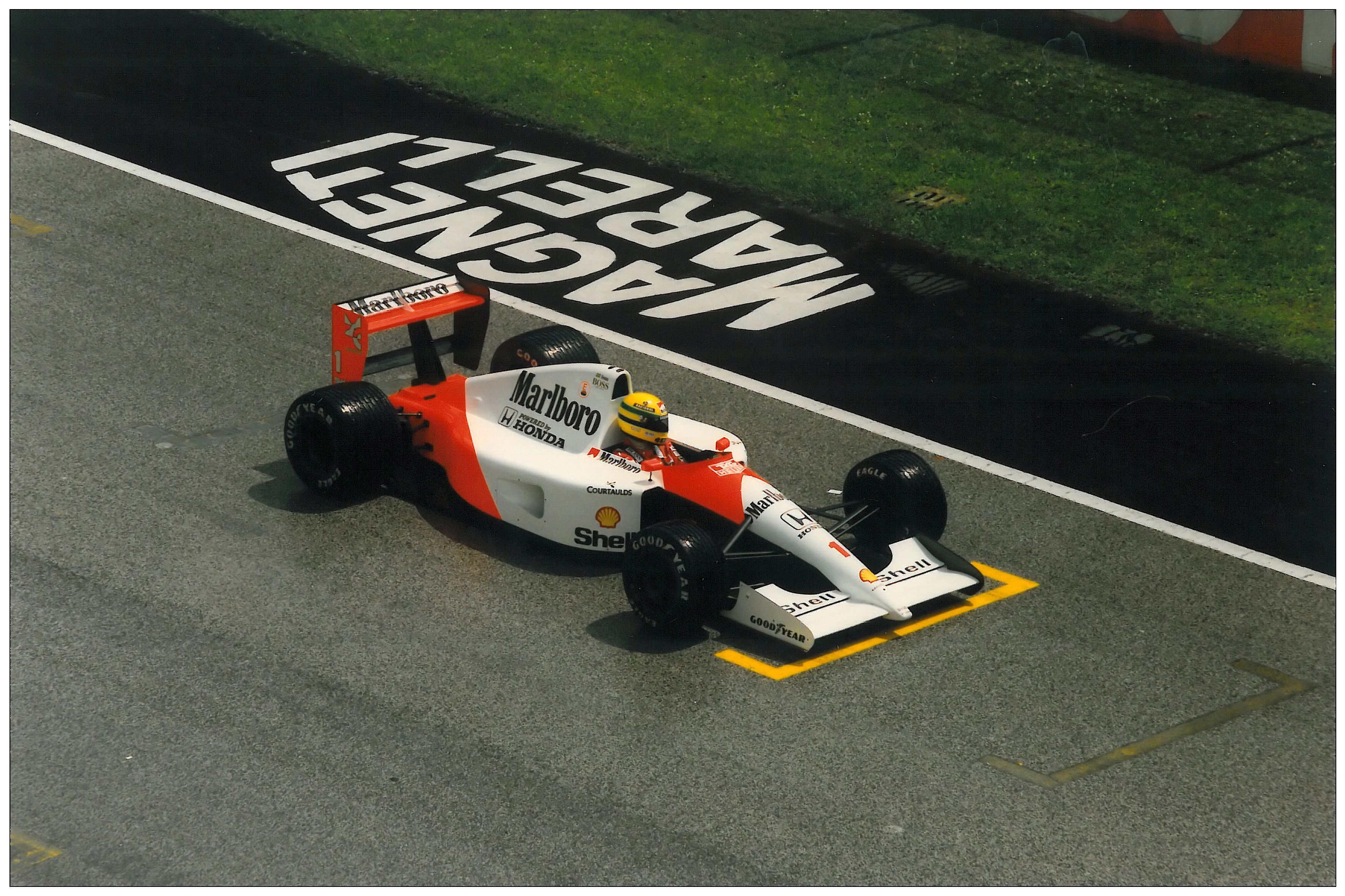 Ayrton Senna in seinem McLaren von 1991.
