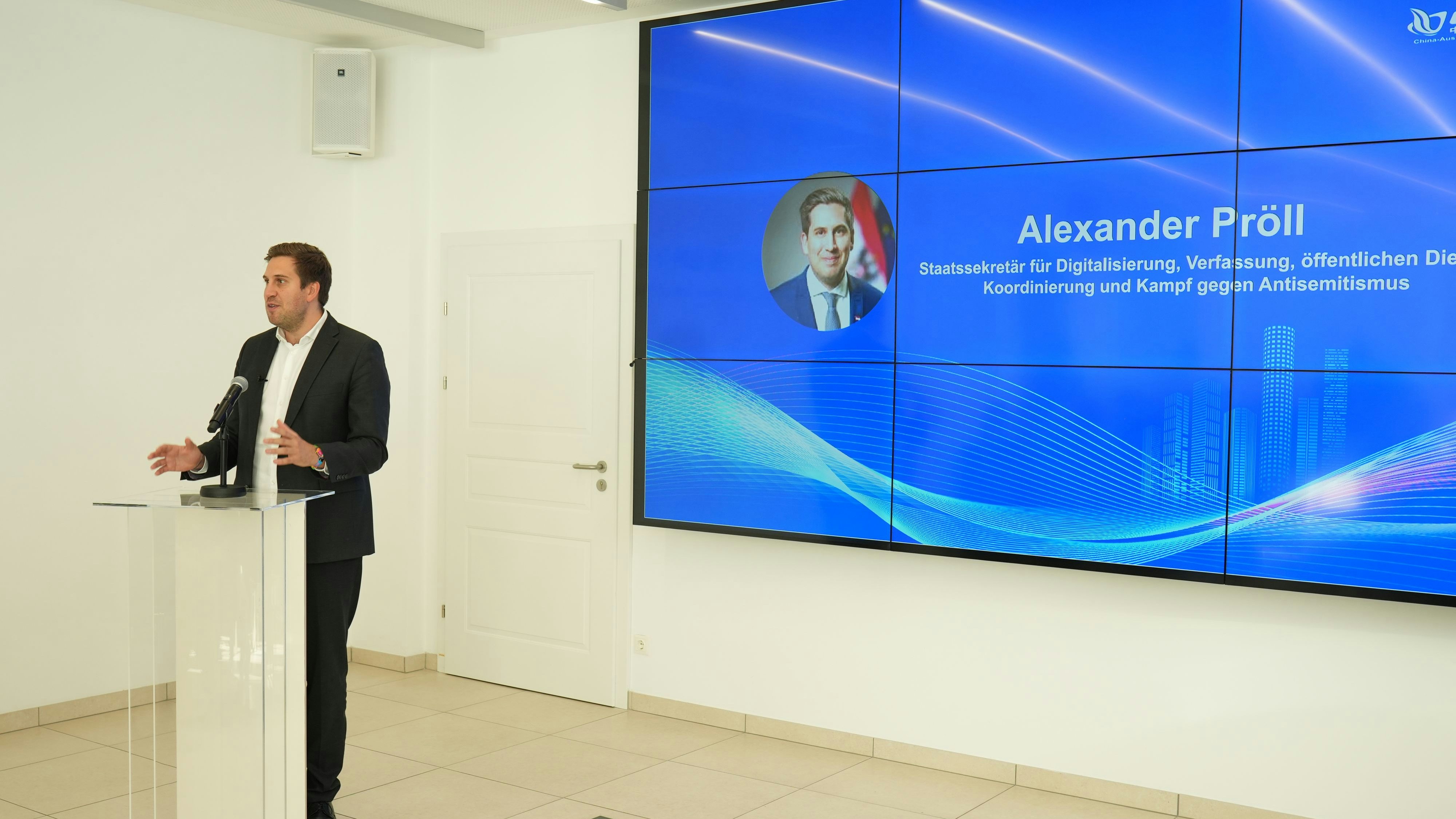 Digitalisierungsstaatssekretär Alexander Pröll (ÖVP) sprach bei der 10-Jahres-Feier des Eco Parks.