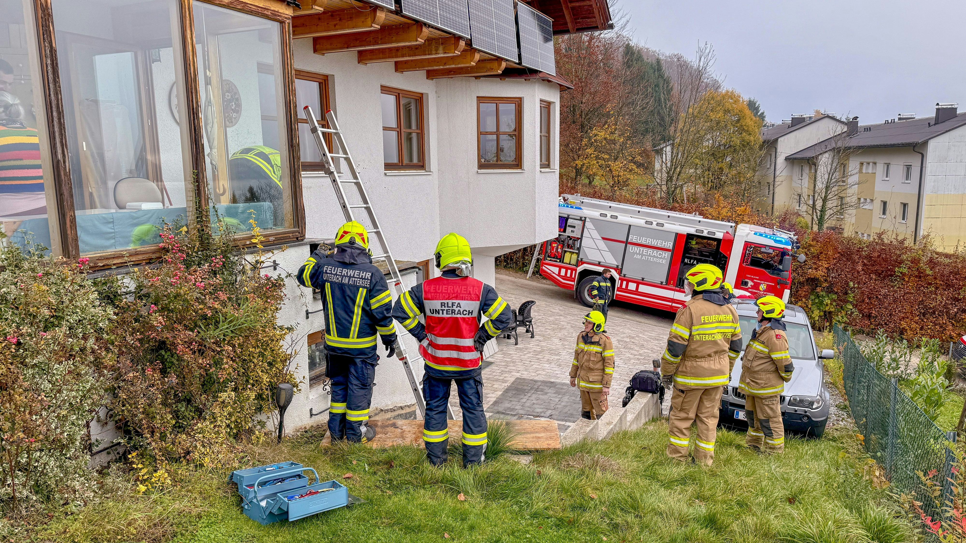 Die Feuerwehr kümmerte sich um den Vorfall.