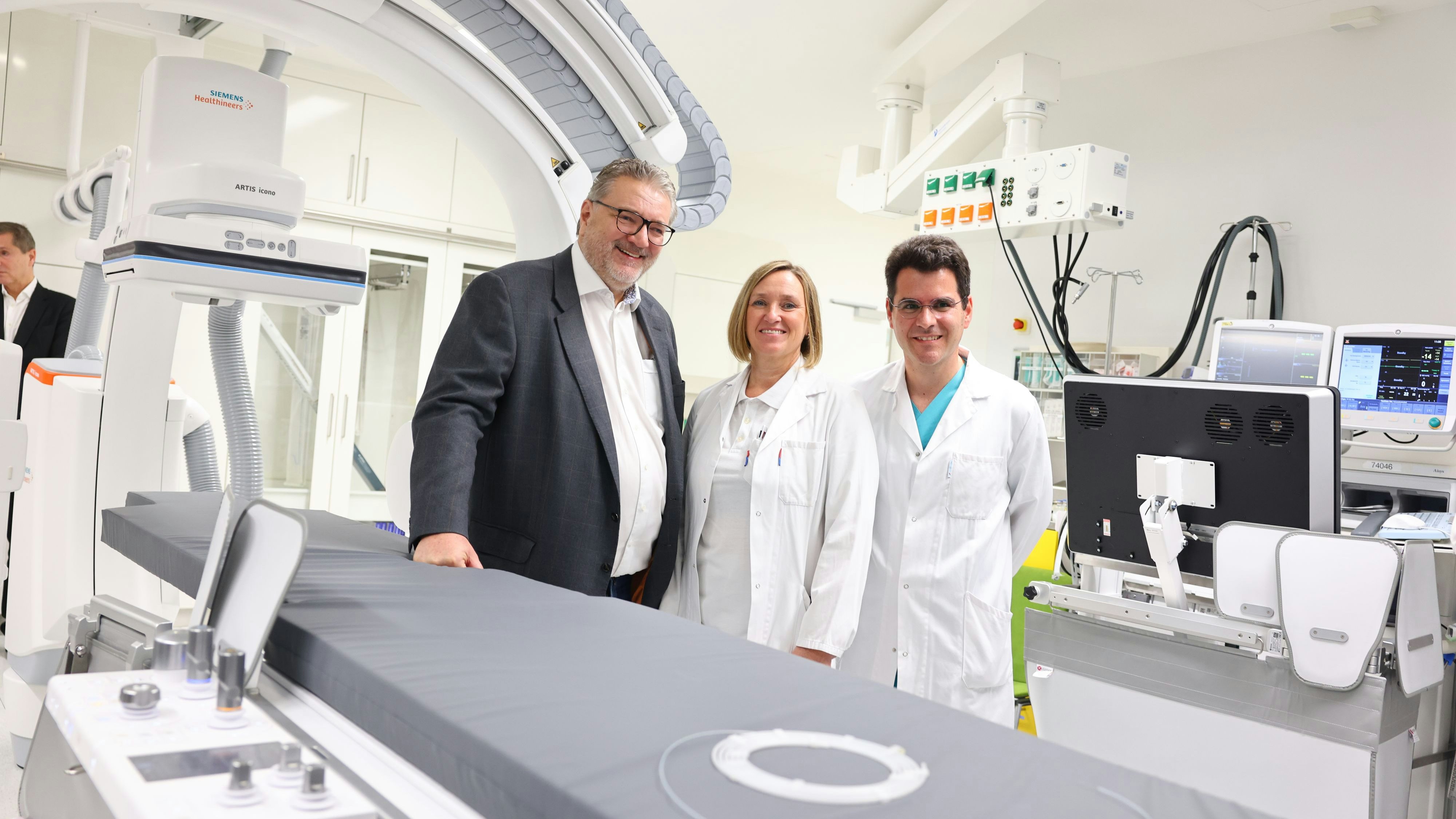 Heute.at - Moderne Anlage macht Gehirn-Eingriffe sicherer