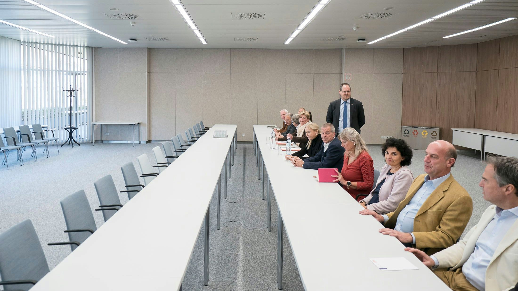 ... die anderen drinnen ...