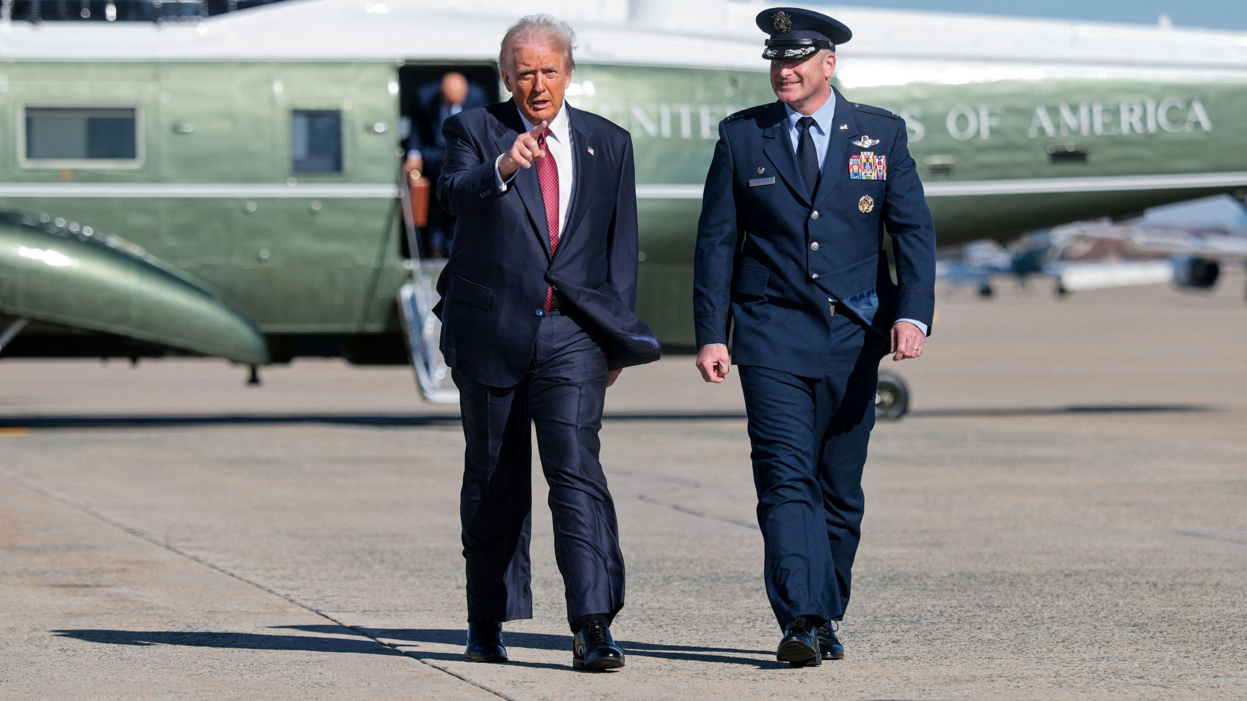 Heute.at - Alarm bei Air Force One! Verdächtiges Paket geöffnet
