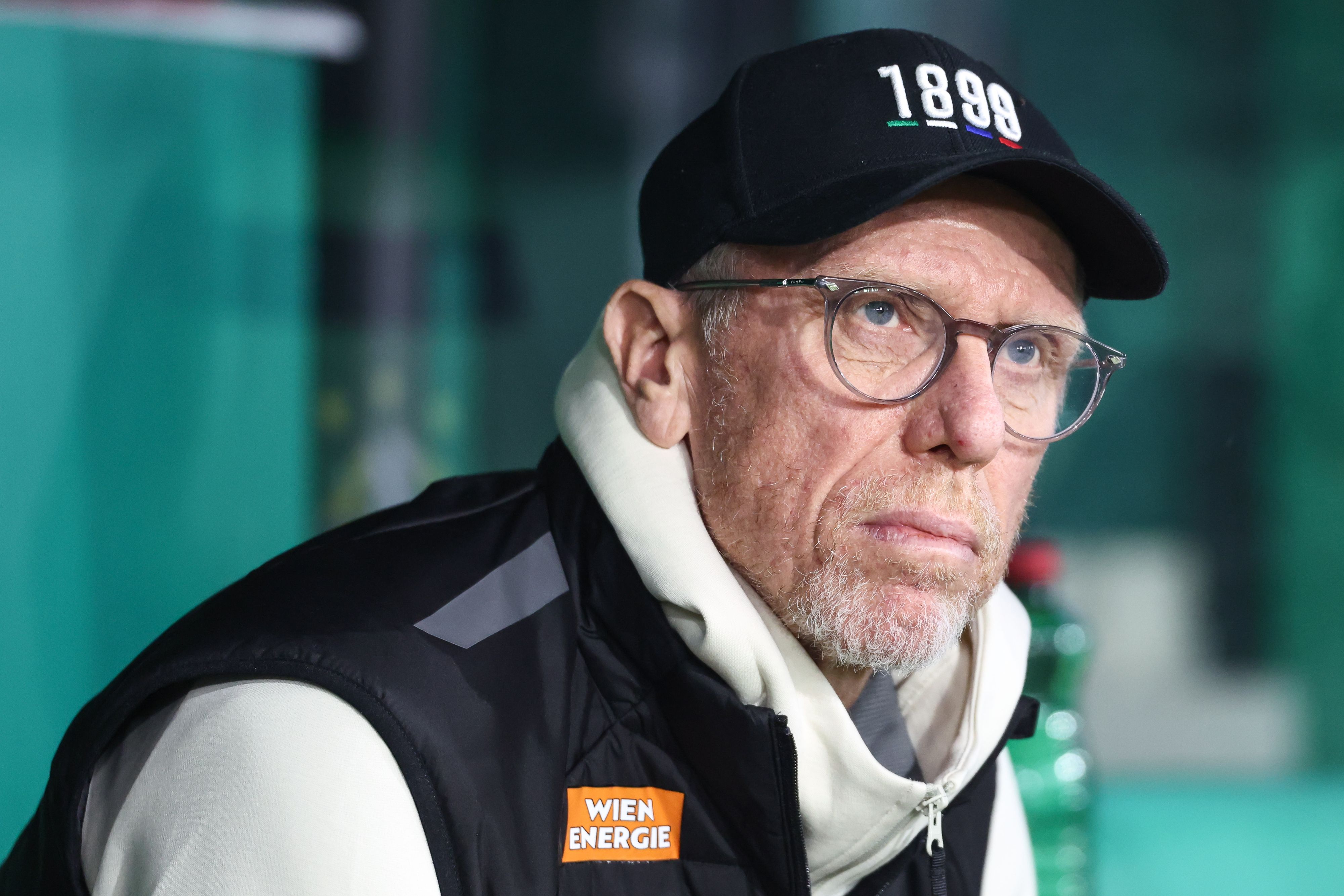 Peter Stöger fehlen einige Spieler.