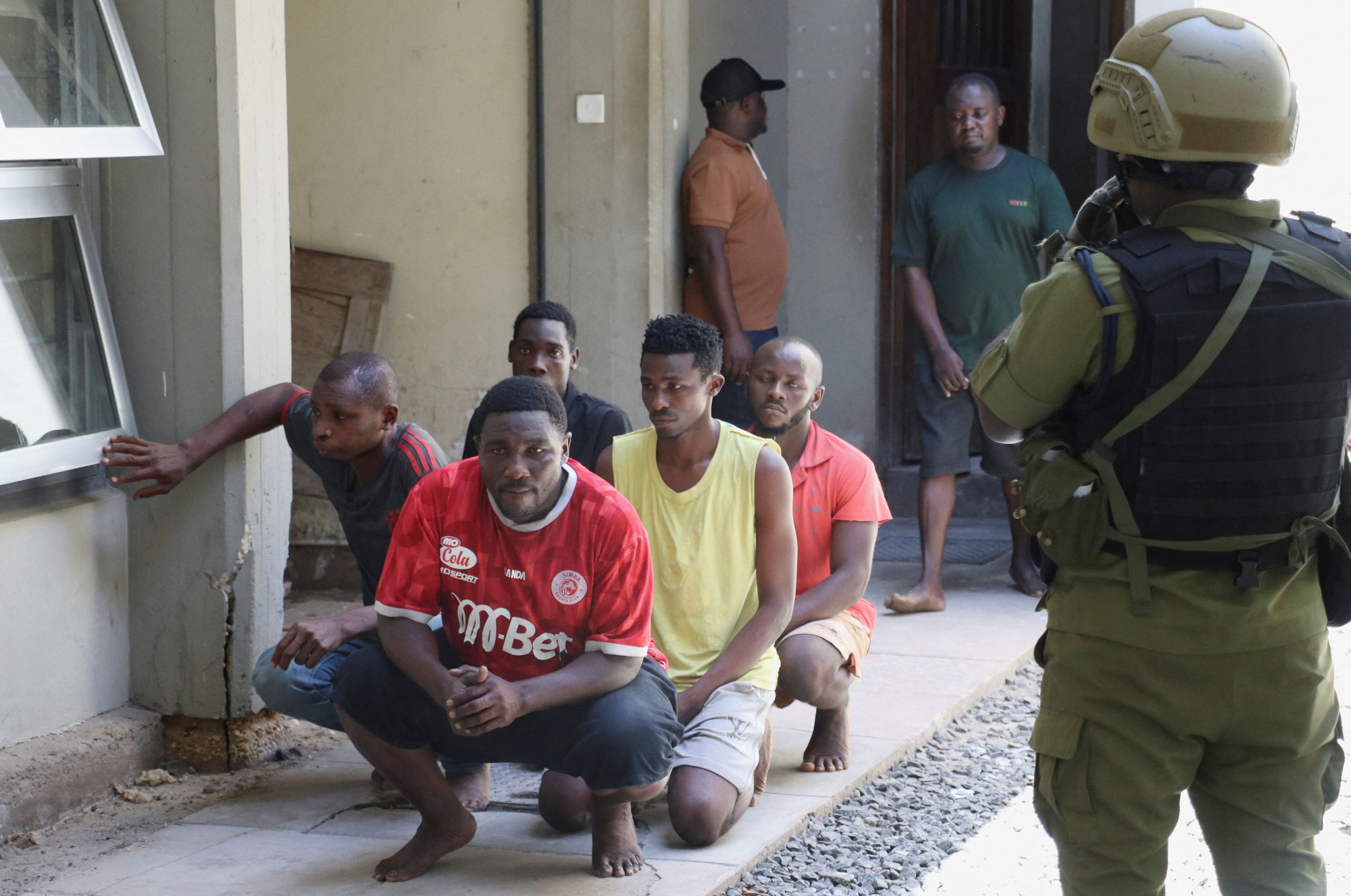 Mehr als 250 Menschen sind wegen angeblichem 