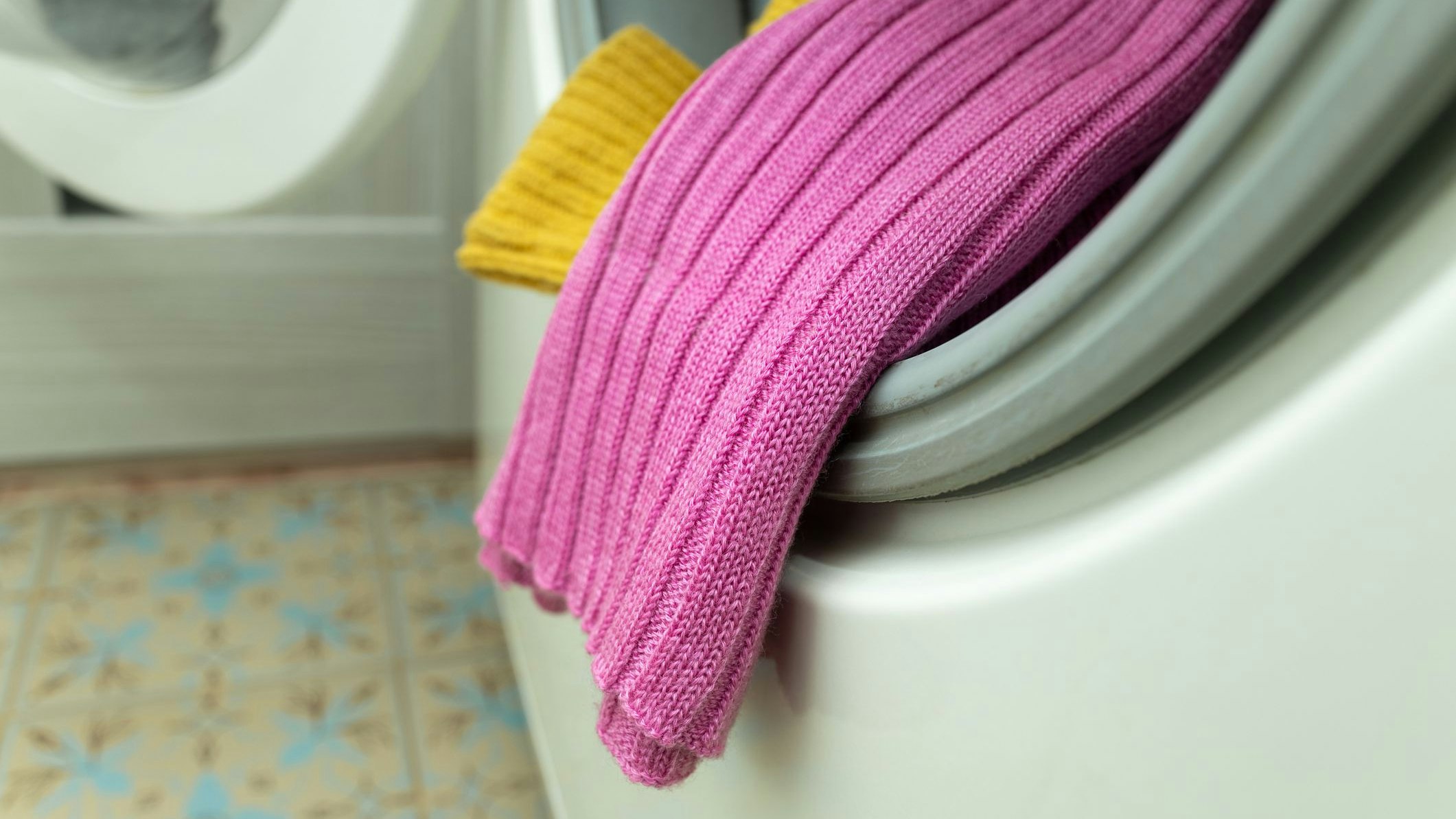 Pullover aus Wolle oder Baumwolle gehört für viele im Winter dazu. Doch auch in Sportklamotten trainieren, die daraus bestehen? Der Trend geht jedenfalls in diese Richtung.