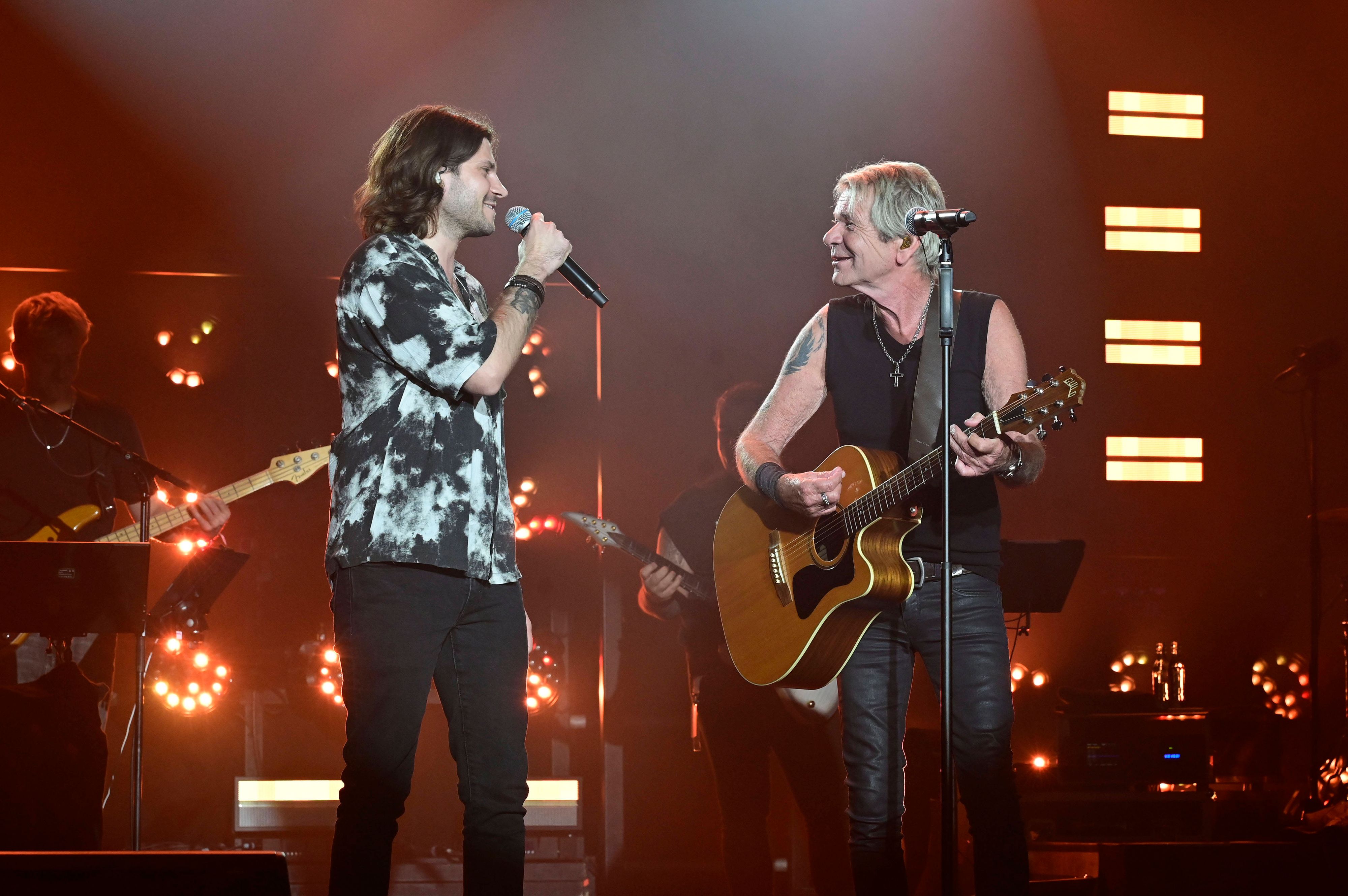 Auch auf der Bühne ein ideales Vater-Sohn-Gespann: <strong>Julian Reim</strong> (li.) und <strong>Matthias Reim</strong>.