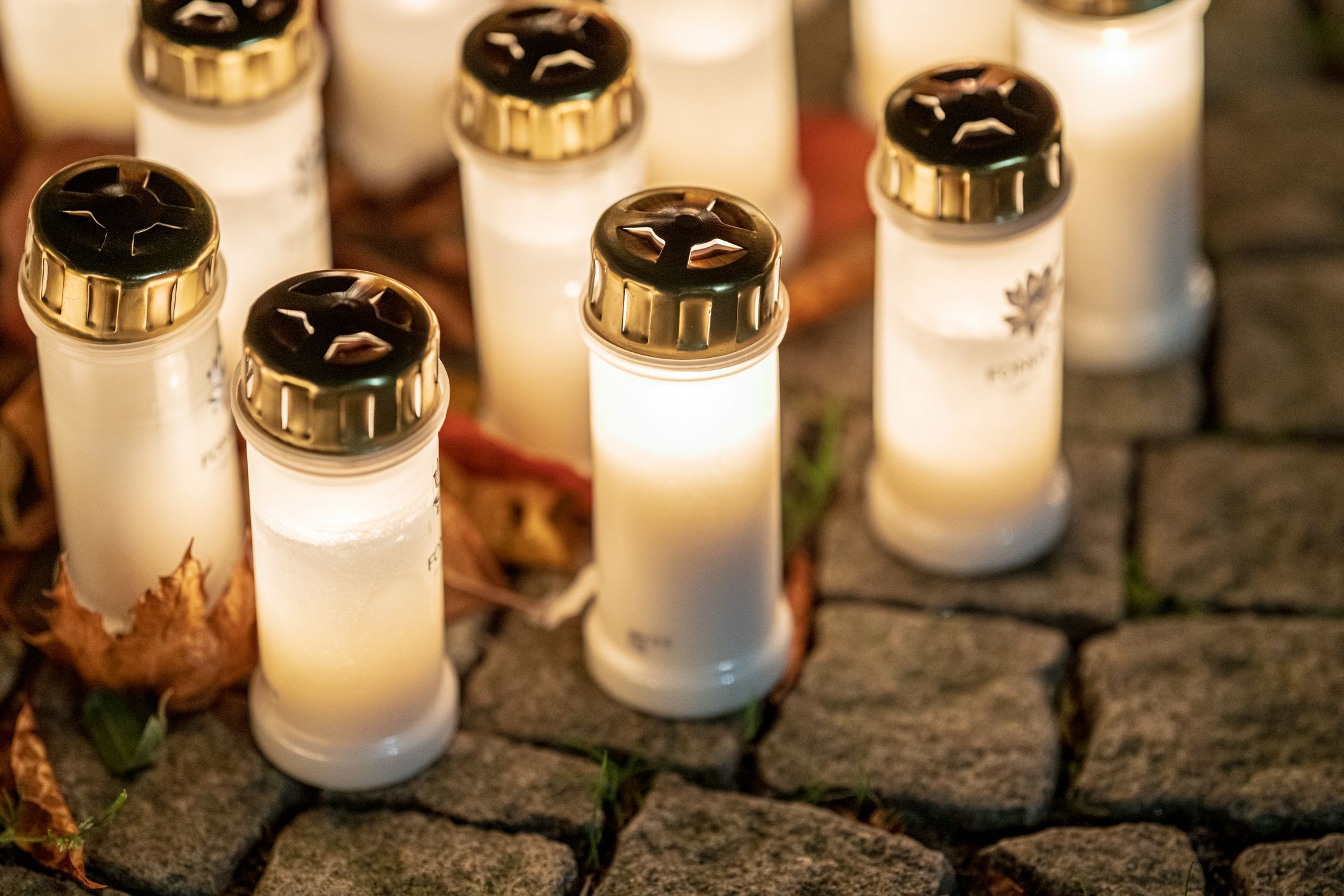 Die Gedenkfeier konnte nach den Störversuchen fortgesetzt werden.