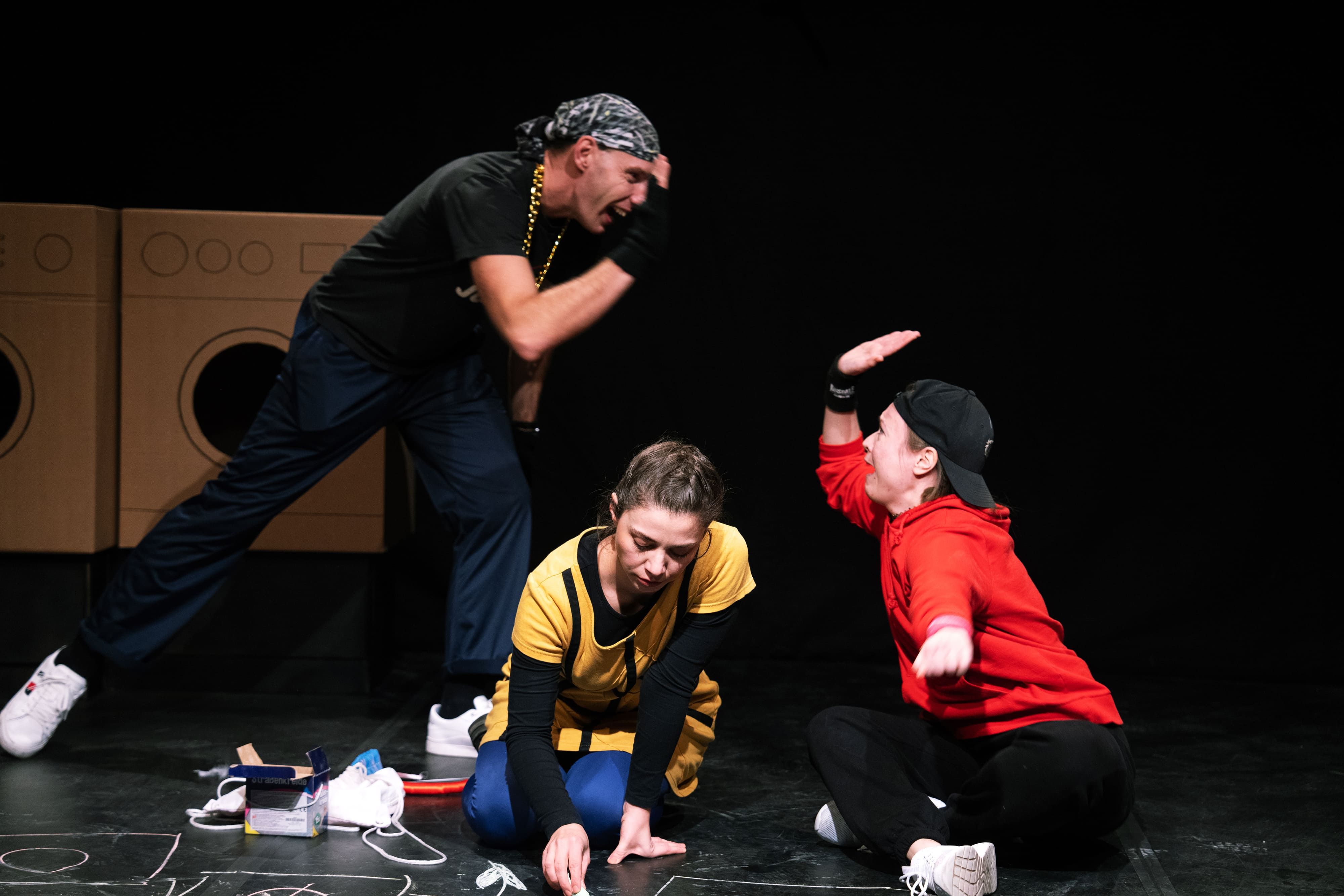 Für 2026 ist ein neues Theaterstück geplant, interessierte Gemeindebau-Bewohner*innen können am 17. November an einem Casting-Workshop im „WienZimmer“ im 21. Bezirk teilnehmen.