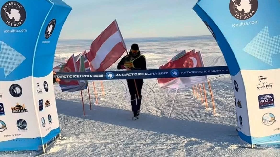 Heute.at - Österreicher gewinnt Südpol-Extremlauf in Rekordzeit