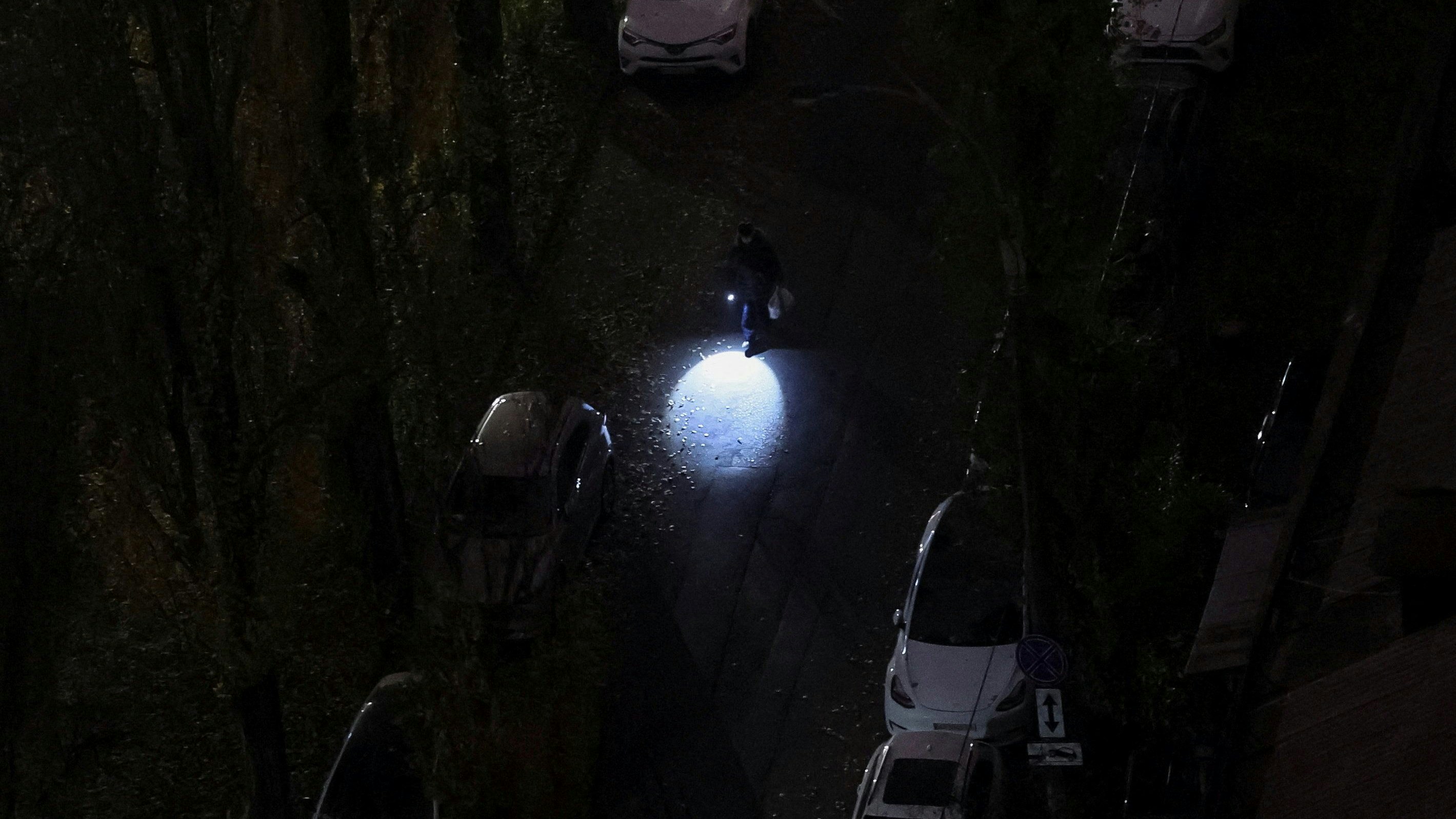 Die Behörden in der westrussischen Region Belgorod meldeten, dass rund 20.000 Haushalte und mehrere Straßen am Sonntag ohne Strom waren.