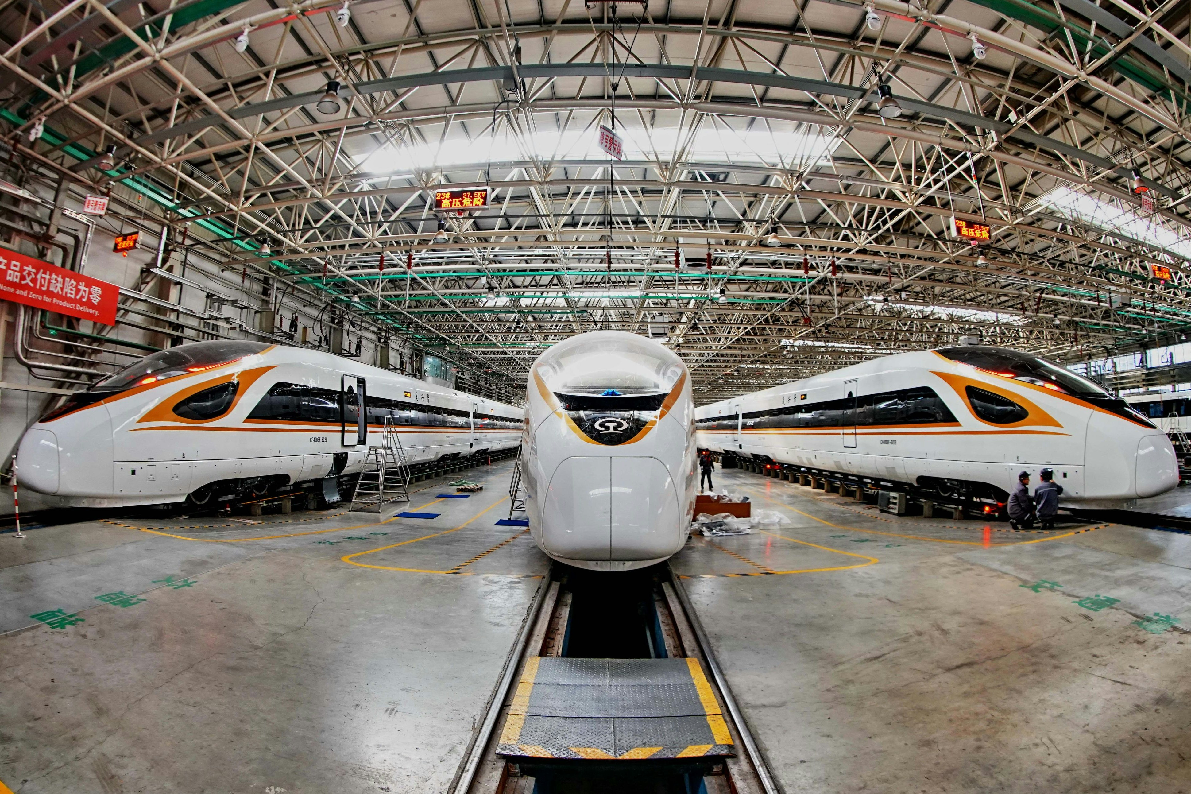 Prestigeprojekt: Der "Fuxing Bullet Train" von CRRC ist bis zu 350 kmh schnell, fährt aber nur in China