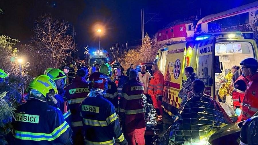 Heute.at - 79 Verletzte bei schwerem Zugunglück in der Slowakei