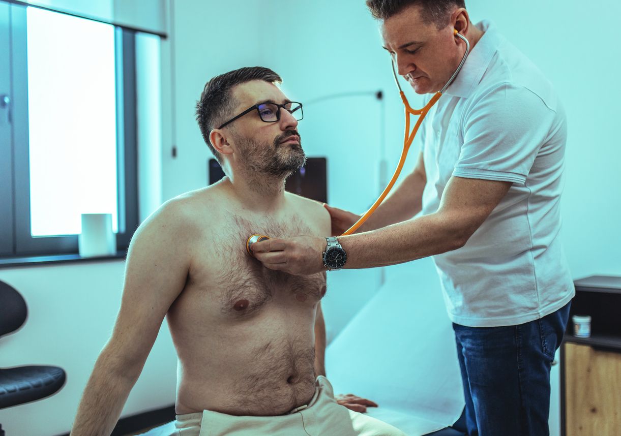 Männer haben ein höheres Risiko an Leistenbrüchen, Reflux und Darmkrebs zu erkranken als Frauen.