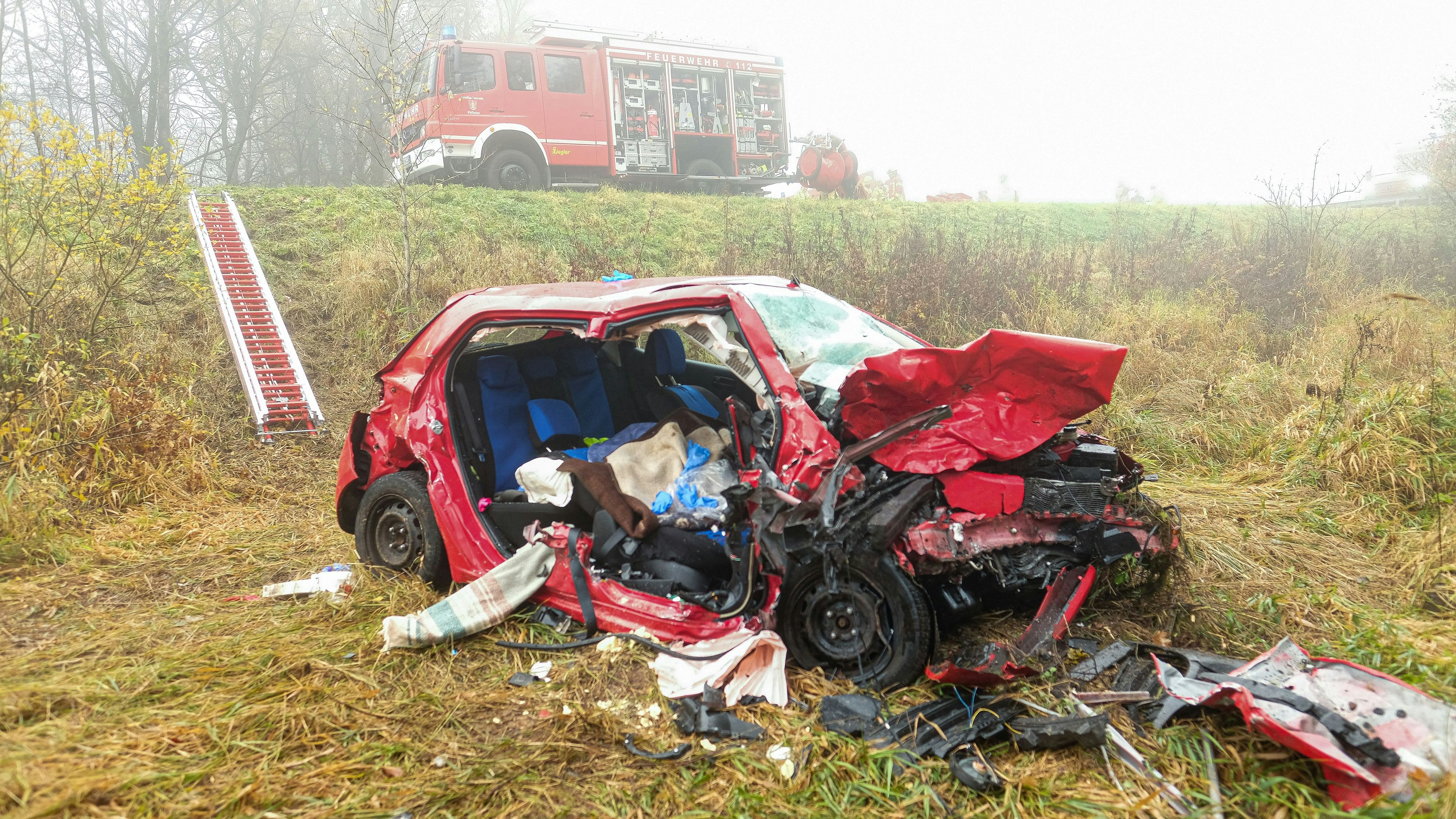 Heute.at - Junge Frauen haben bei Horror-Crash keine Chance – tot