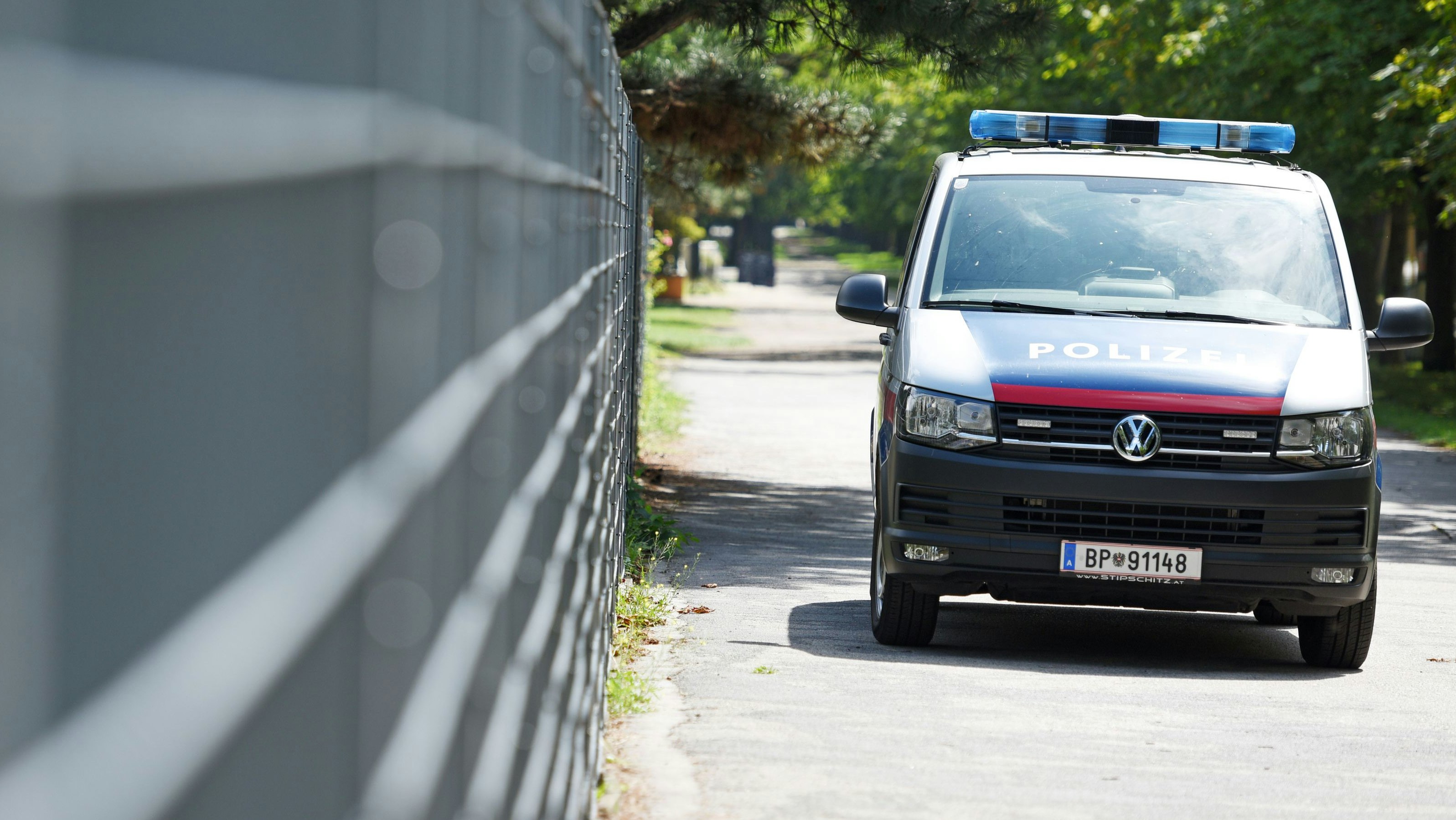 Die Polizei hat mehrere Teenager in Floridsdorf kontrolliert. (Symbolbild)