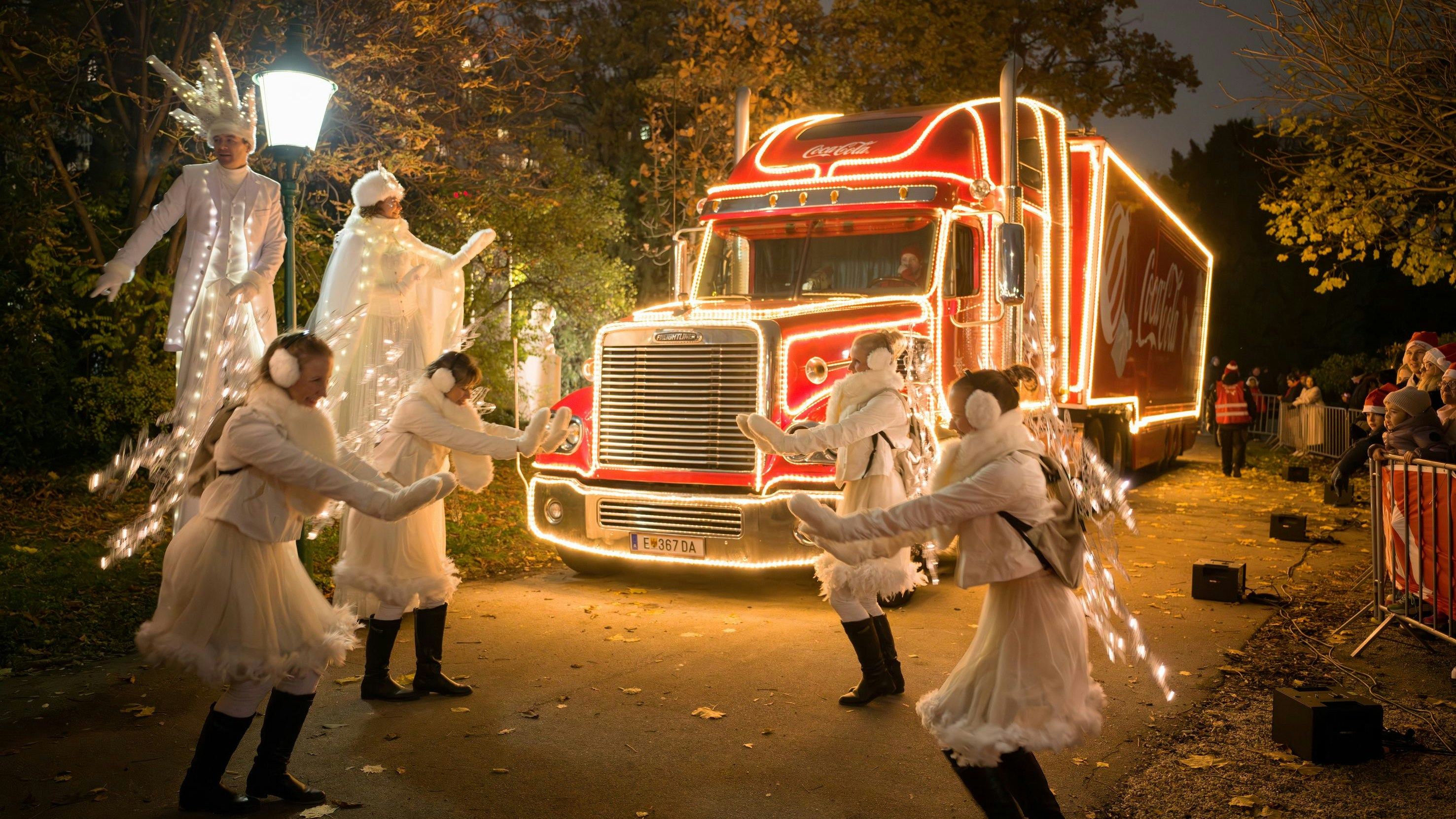 Heute.at - Coca-Cola-Weihnachtstruck tourt durch Österreich