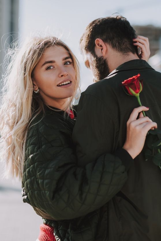 41 Prozent der Frauen und 50 Prozent der Männer in der Altersgruppe 25 bis 34 sind Single