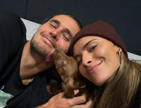 Zverev mit Freundin Sophia und Hund Mischka