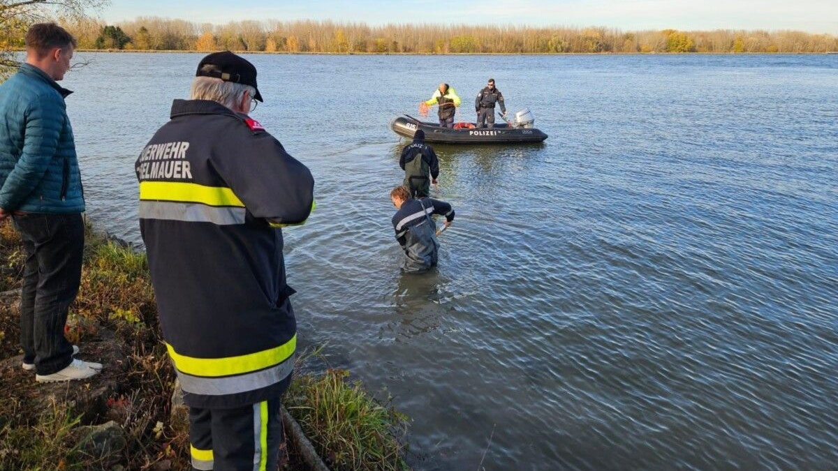 Heute.at - 20 E-Scooter in Donau versenkt – Polizei ermittelt