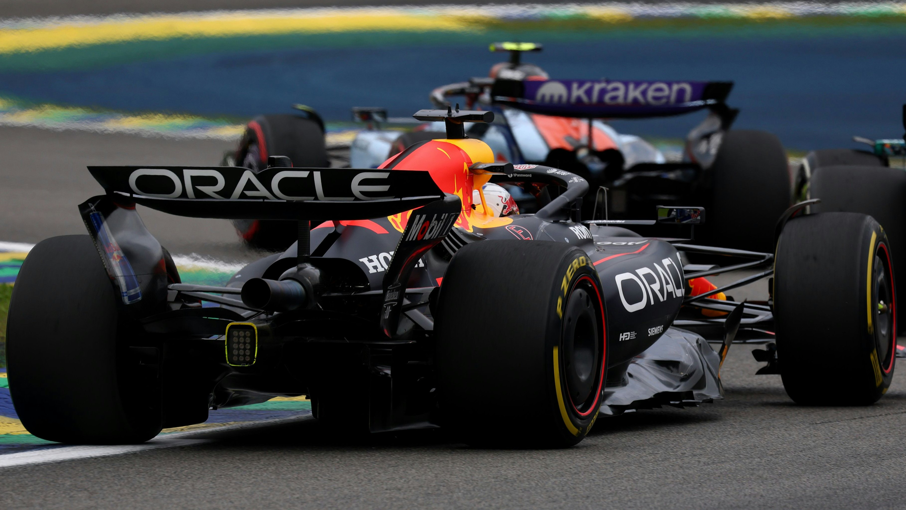 Heute.at - Blind! Wie Verstappen und Red Bull alles riskieren