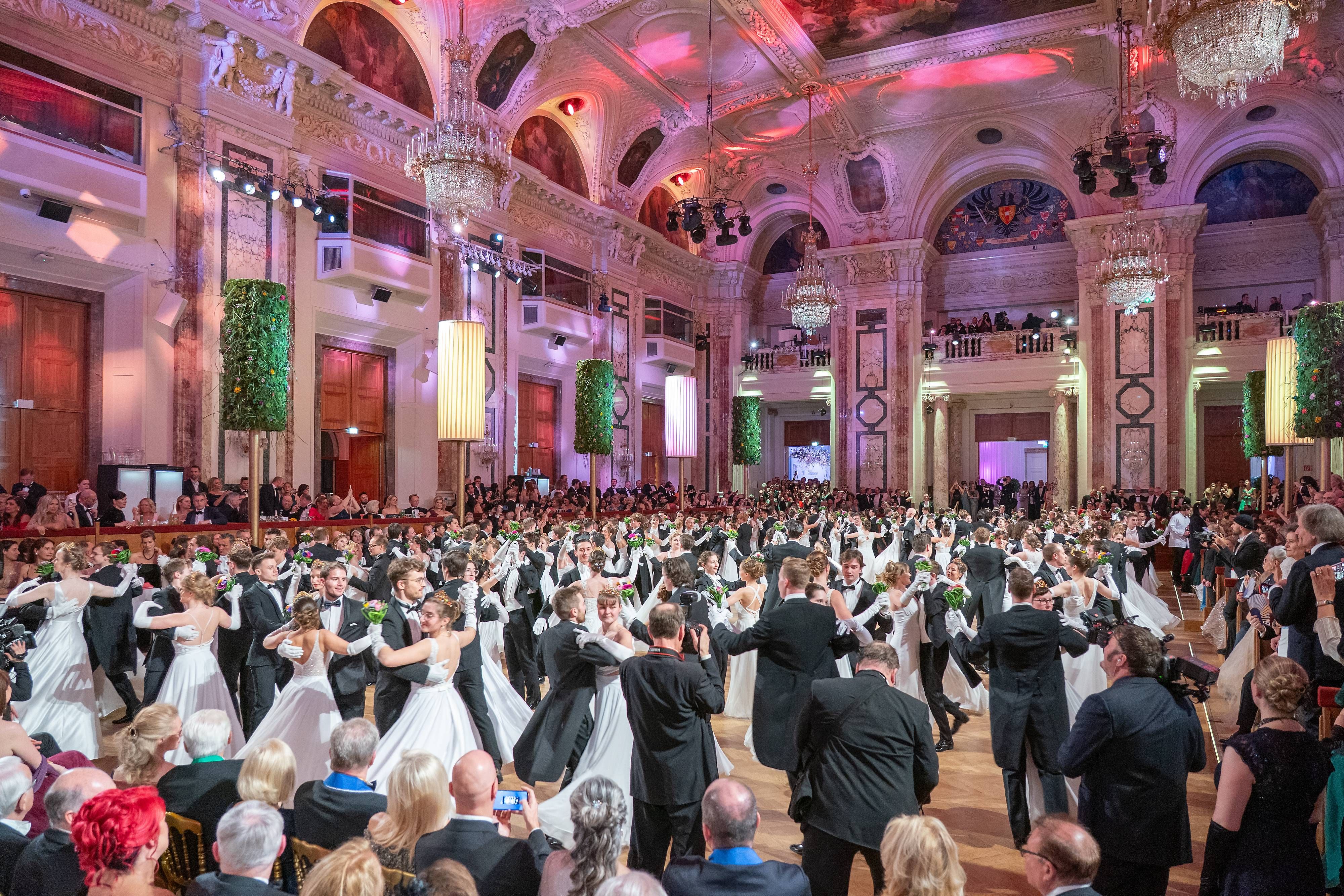 Der Ball der Wiener Kaffeesieder ist ein Magnet für über 3.000 nationale und internationale Gäste.