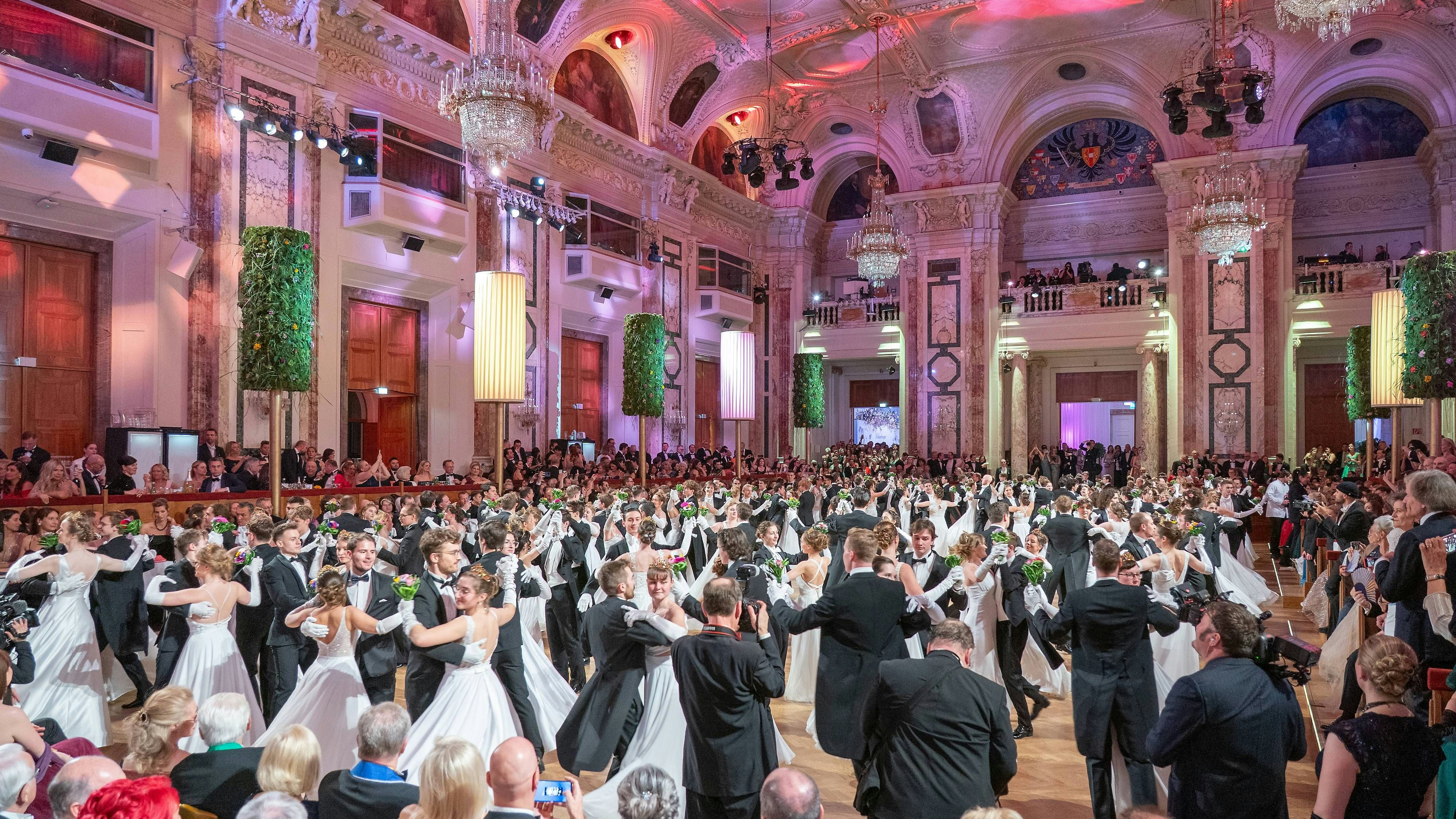 Heute.at - Kaffeesiederball: Hier gibt's die allerletzten Karten