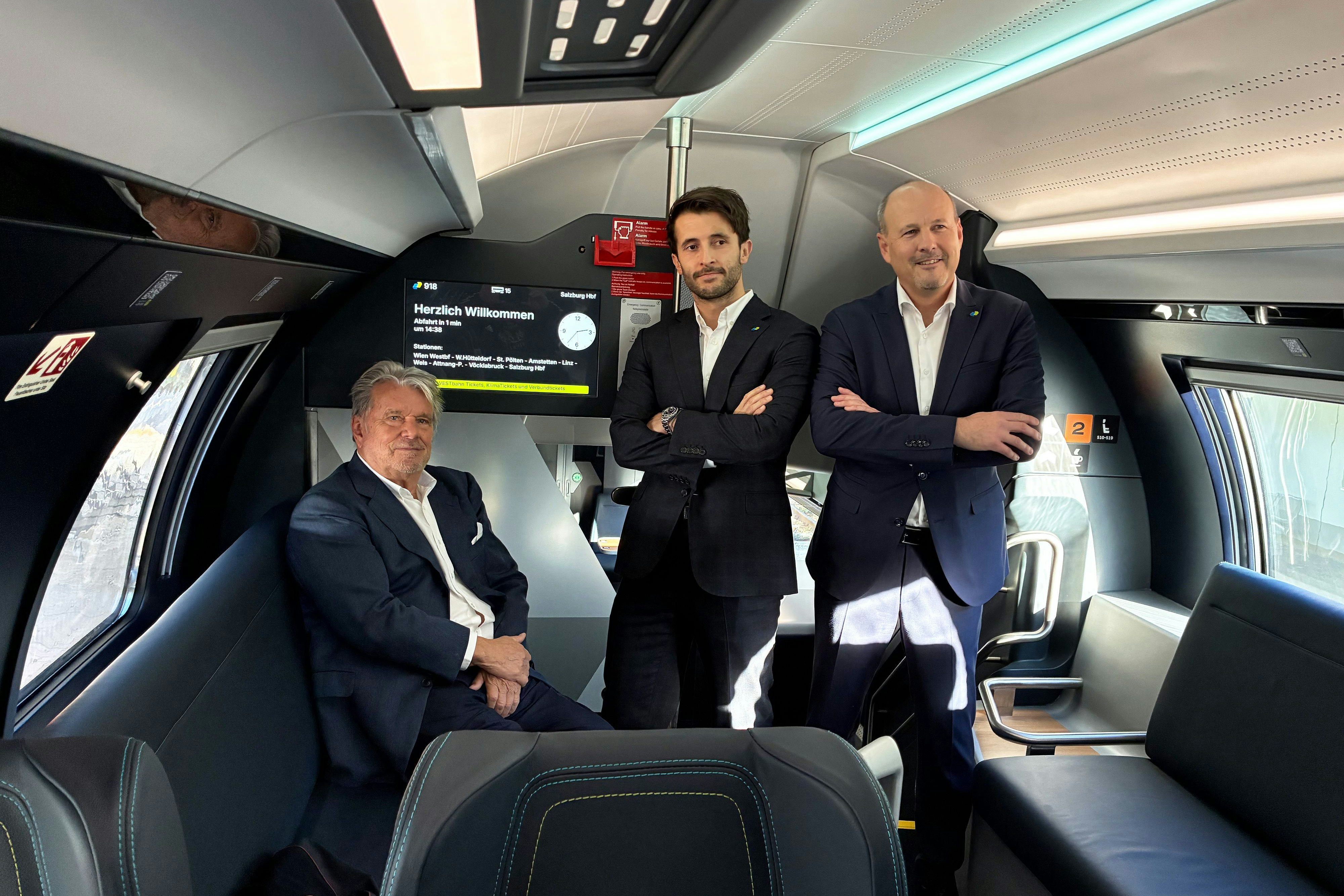 Westbahn-Haupteigentümer Hans Peter Haselsteiner mit seinen Geschäftsführern Marco Ramsbacher (Mitte) und Thomas Posch