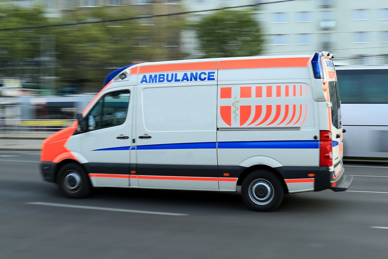 Der 17-Jährige wurde in ein Spital gebracht.