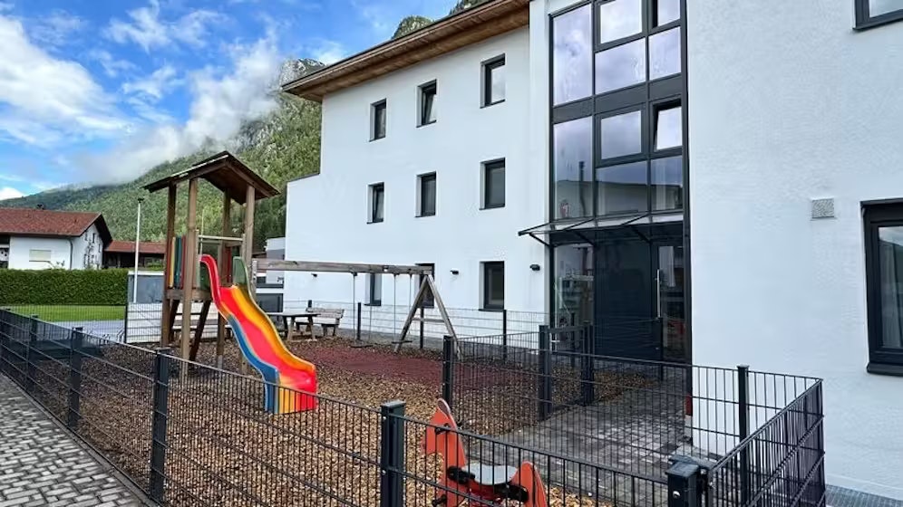 Heute.at - Fesseln, Schläge – Eltern lassen Elias (3) verhungern