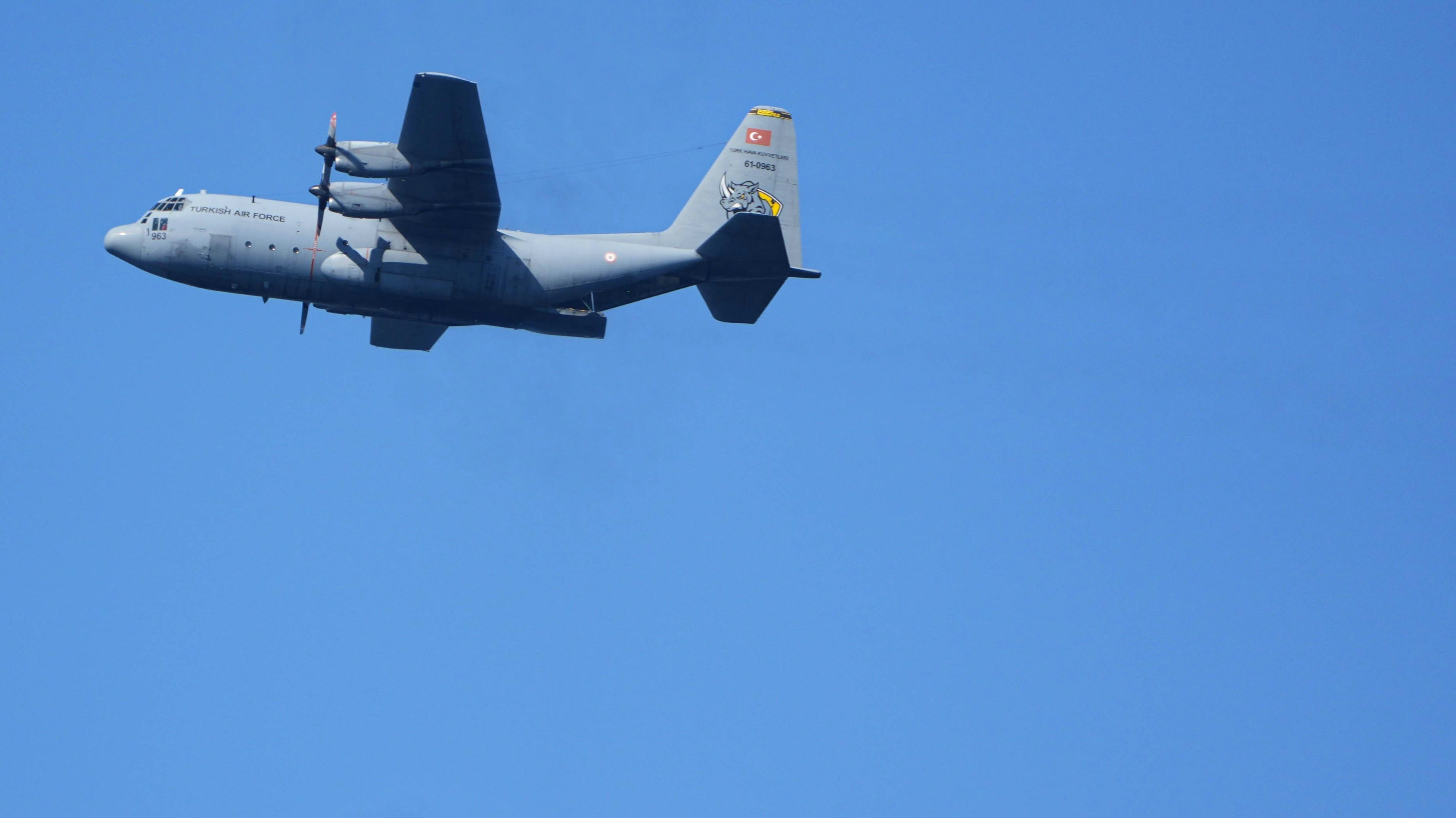 Heute.at - Nato-Flieger crasht in Georgien – Ursache unklar