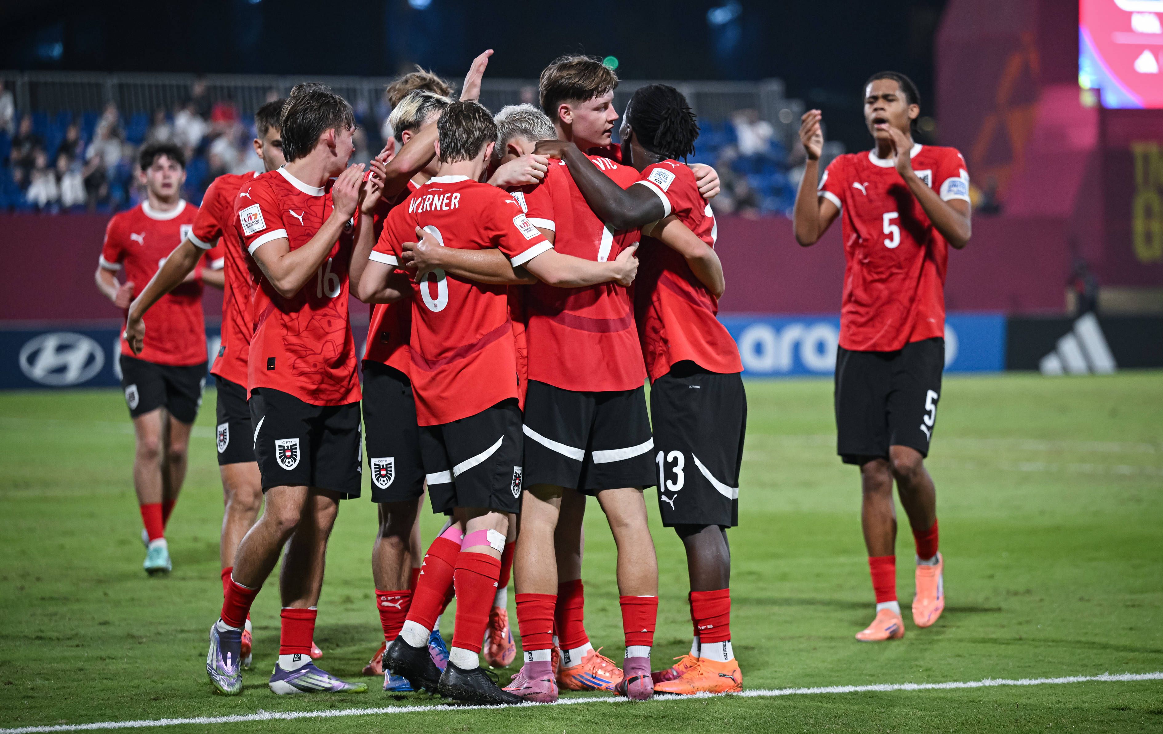 Das U17-Team des ÖFB begeistert derzeit in Katar.
