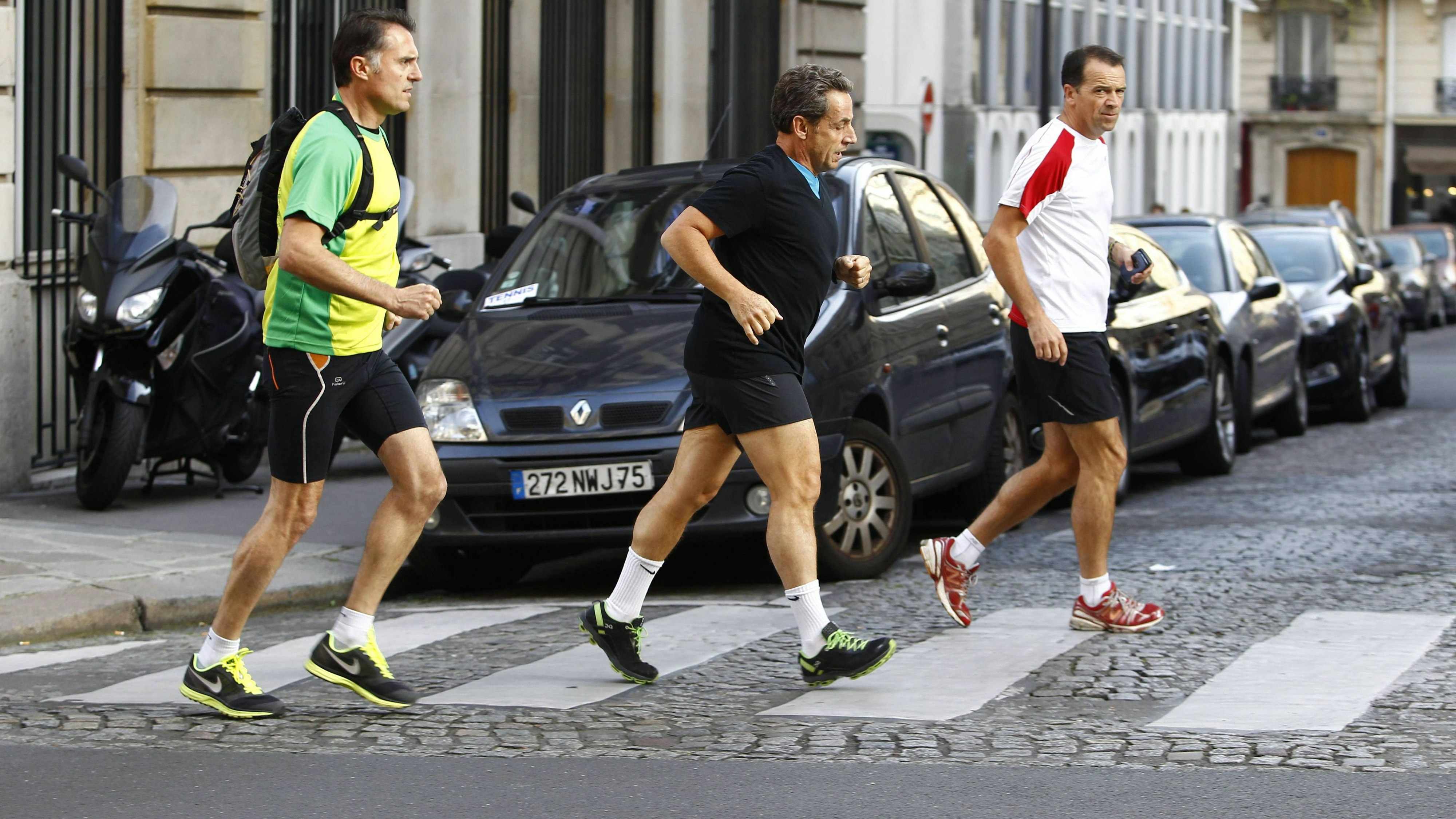 Heute.at - Nach Haftentlassung geht Sarkozy erstmal joggen