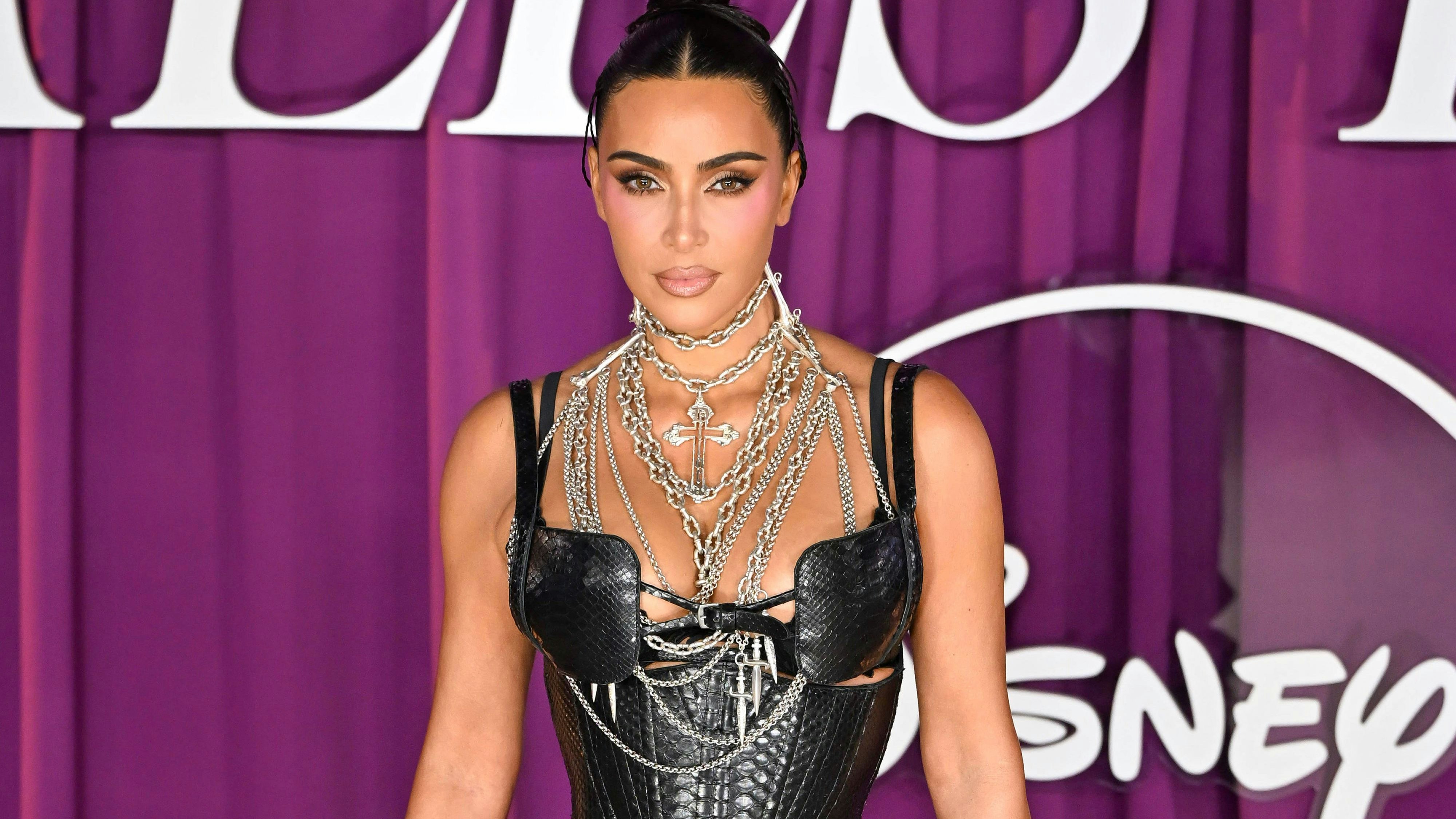 Heute.at - Kim vertraute bei Anwaltsprüfung auf Wahrsager